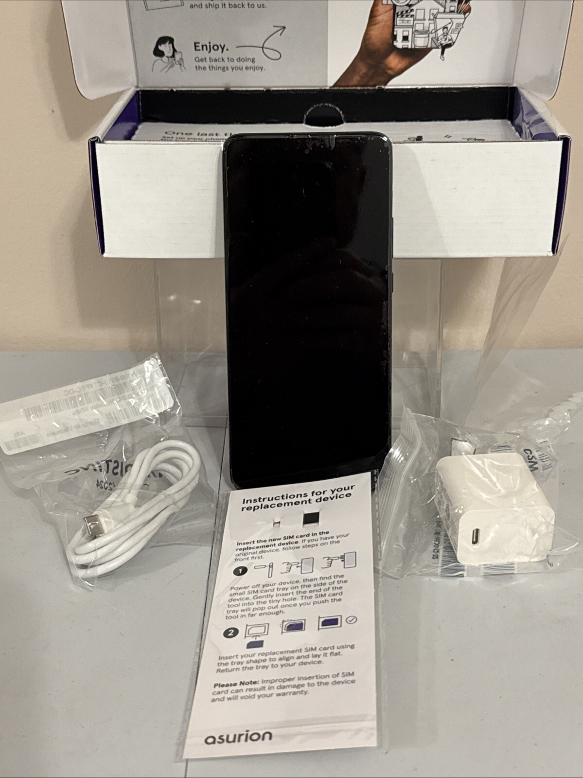 Motorola Moto Edge 2022 5G 256GB Gray NEW w/ Charging Block & Cord