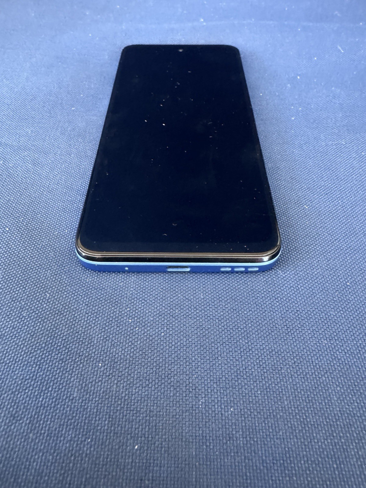 Motorola Moto G Play 2024 XT2413-2 64GB, Unlocked, 6.5″ – Blue-excellent
