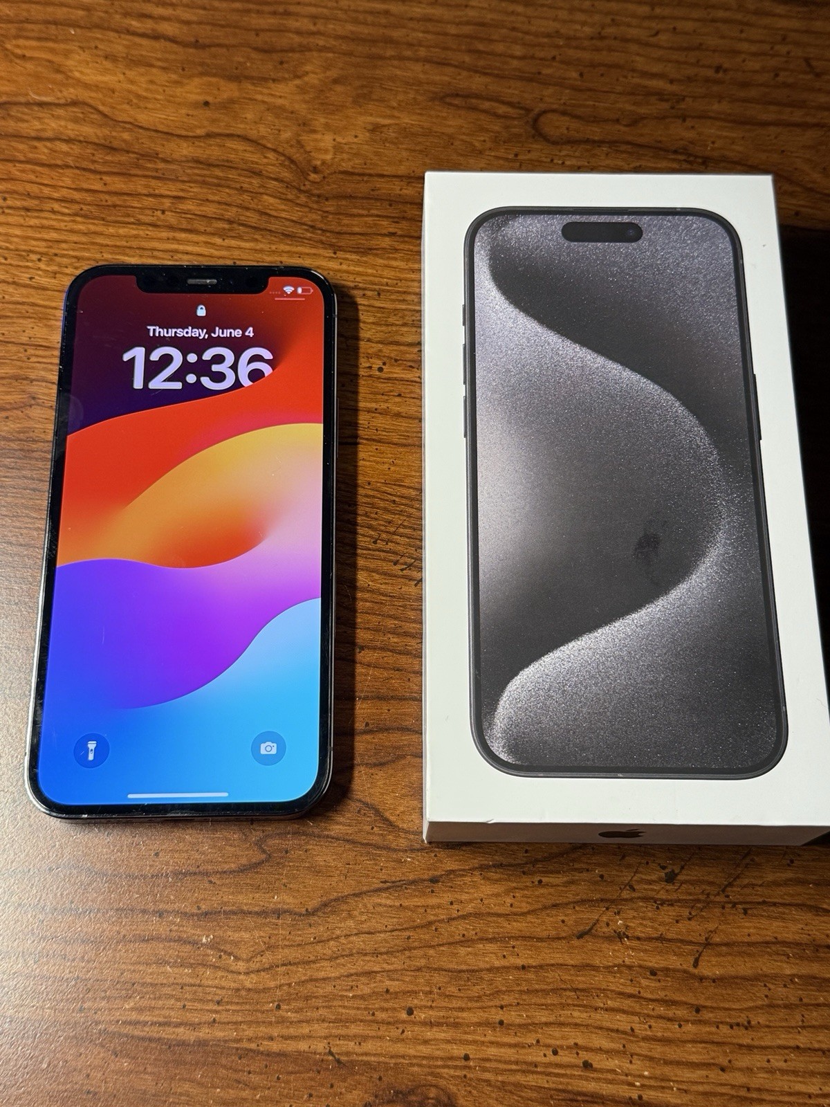 Apple iPhone 12 Pro 128GB, Unlocked, Gray – Very Minor Screen Wear