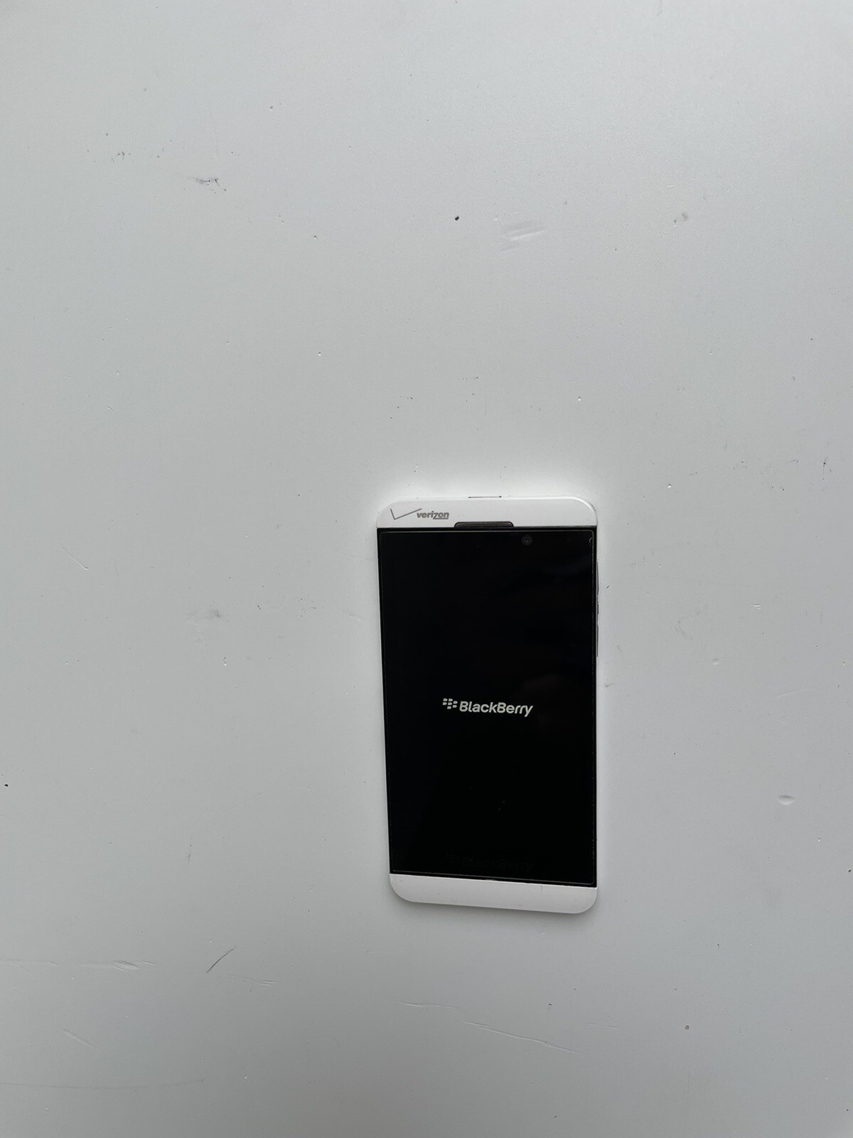 blackberry z10 Verizon Unlocked To GSM rare White Color Good Condition