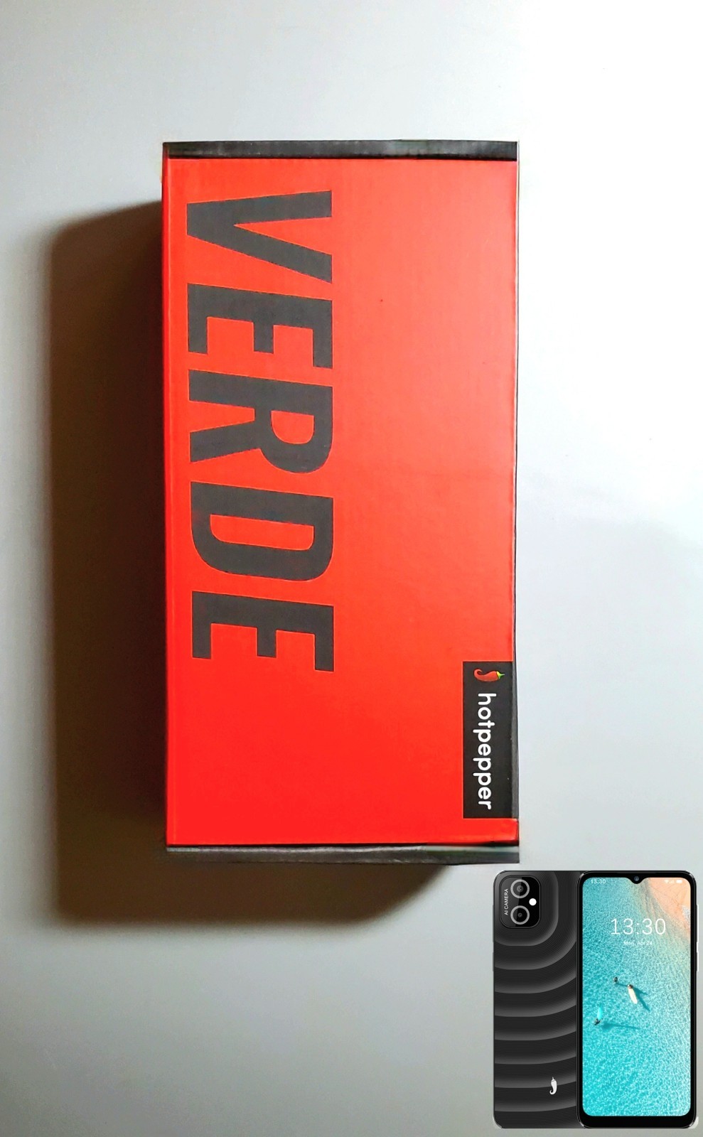 BRAND-NEW Hot Pepper Verde – 32GB Smartphone – GSM Unlocked [Black]