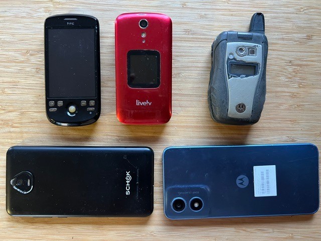 FIVE Cell Phones: Lively, HTC, Motorola, Schok Volt, Nextel; Parts or Repair