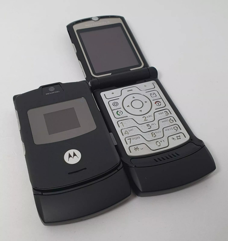 Unlocked Motorola RAZR V3 Unlocked Flip GSM Bluetooth MP4 video Mobile Phone