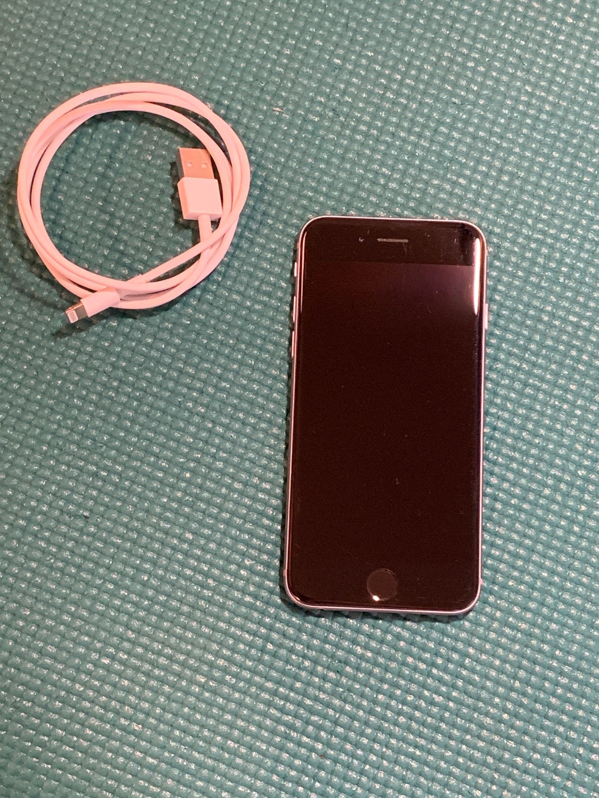 Apple iPhone 6 – 16GB Space Gray Unlocked A1549