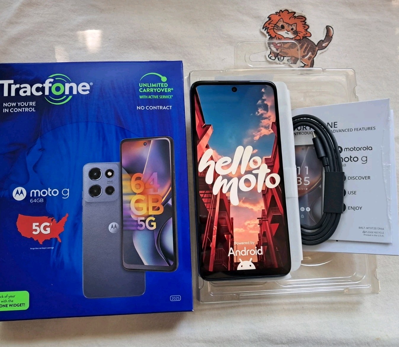 Motorola Moto G Play 2025 XT2513v 4GB RAM 64GB Storage Tracfone Stright Talk