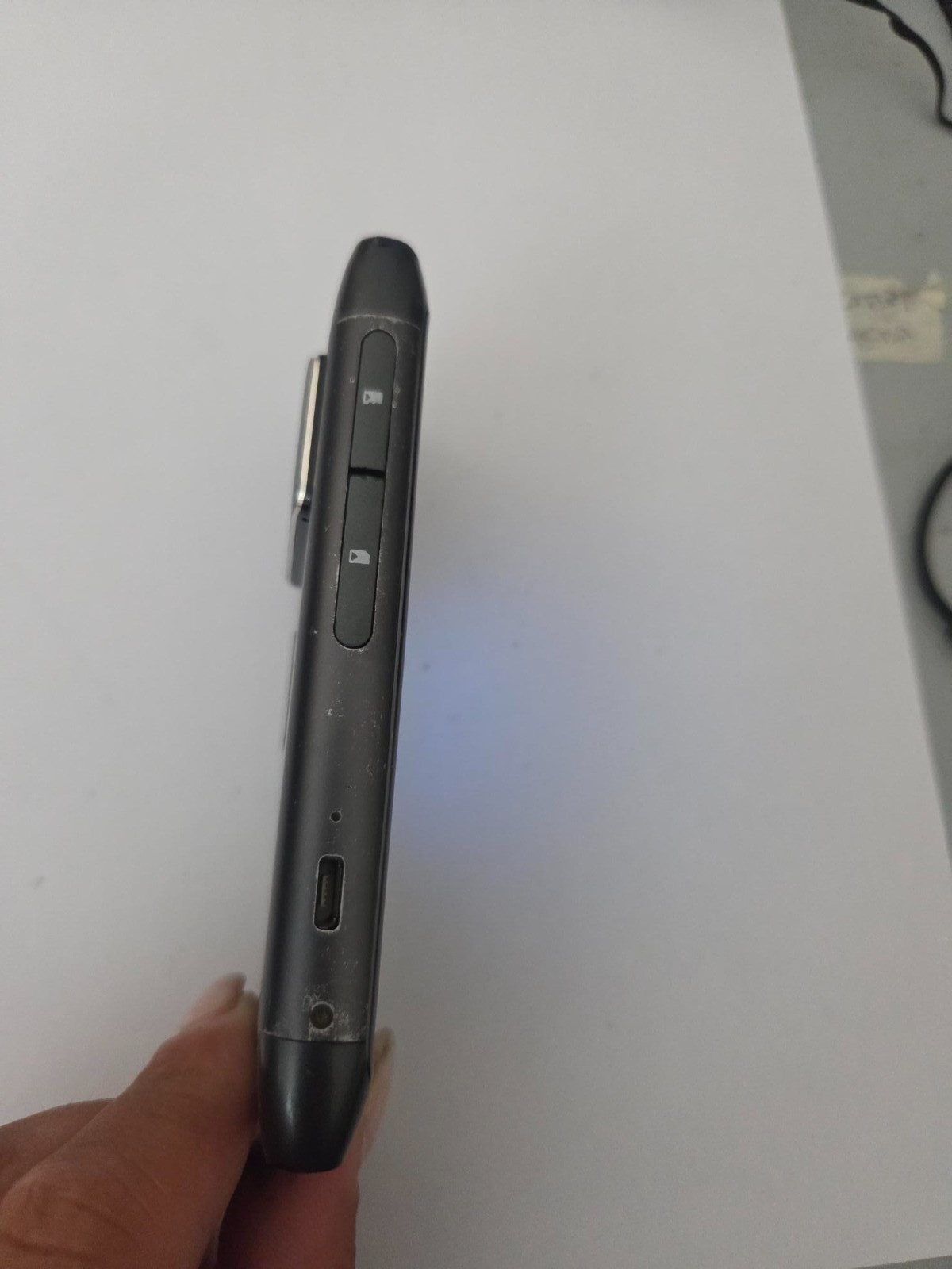NOKIA N8 GSM UNLOCKED SIM FREE UNLOCK CELL PHONE