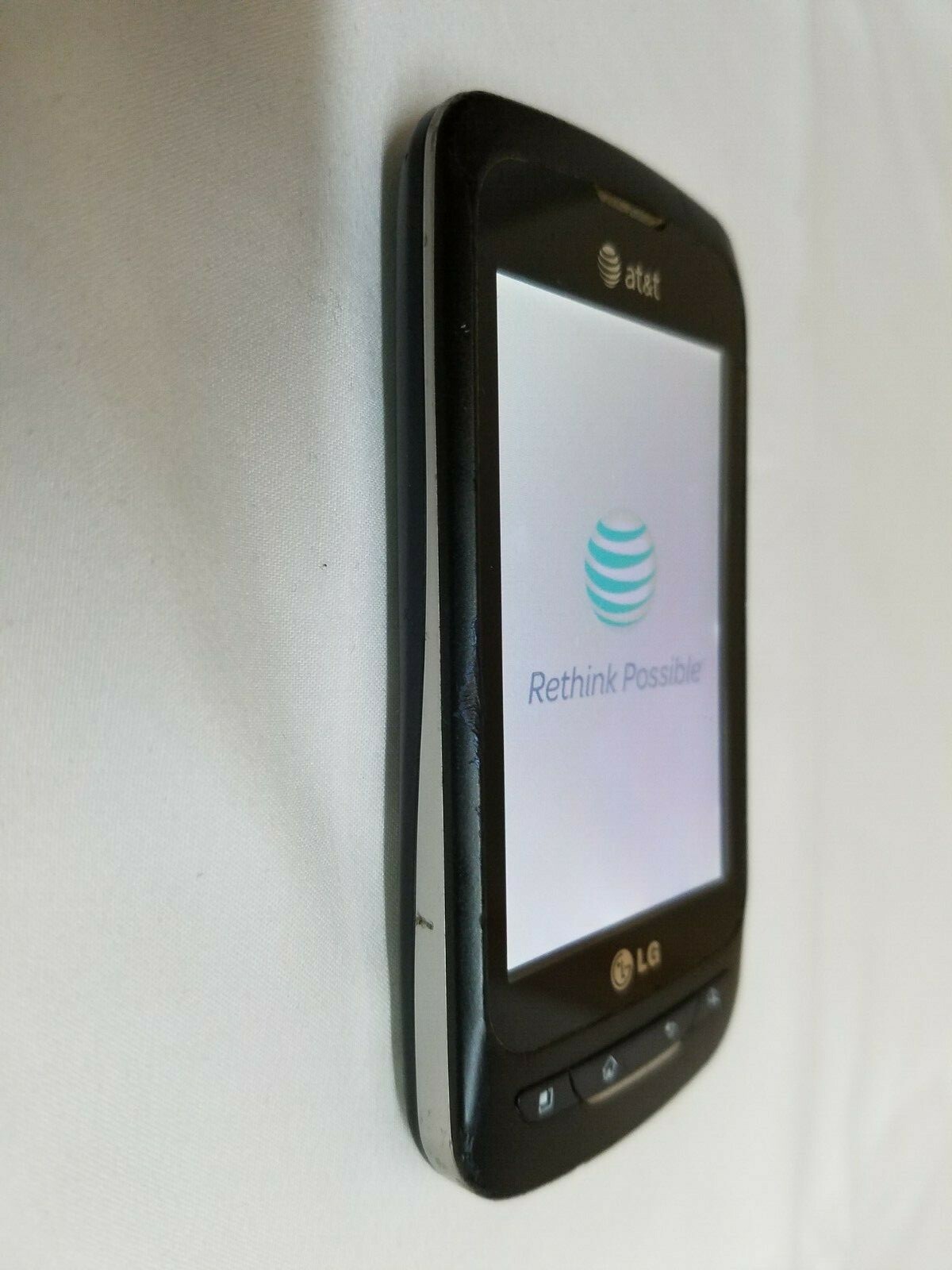 H20 Wireless At&t Cricket Black Go Phone LG Phoenix LG-P505 Cell Phone