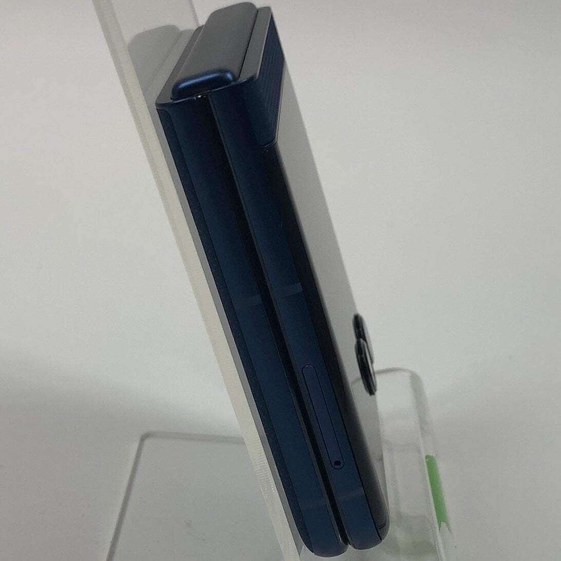 T-Mobile Motorola razr 2025 256GB 15 Alpine Blue XT2553-3
