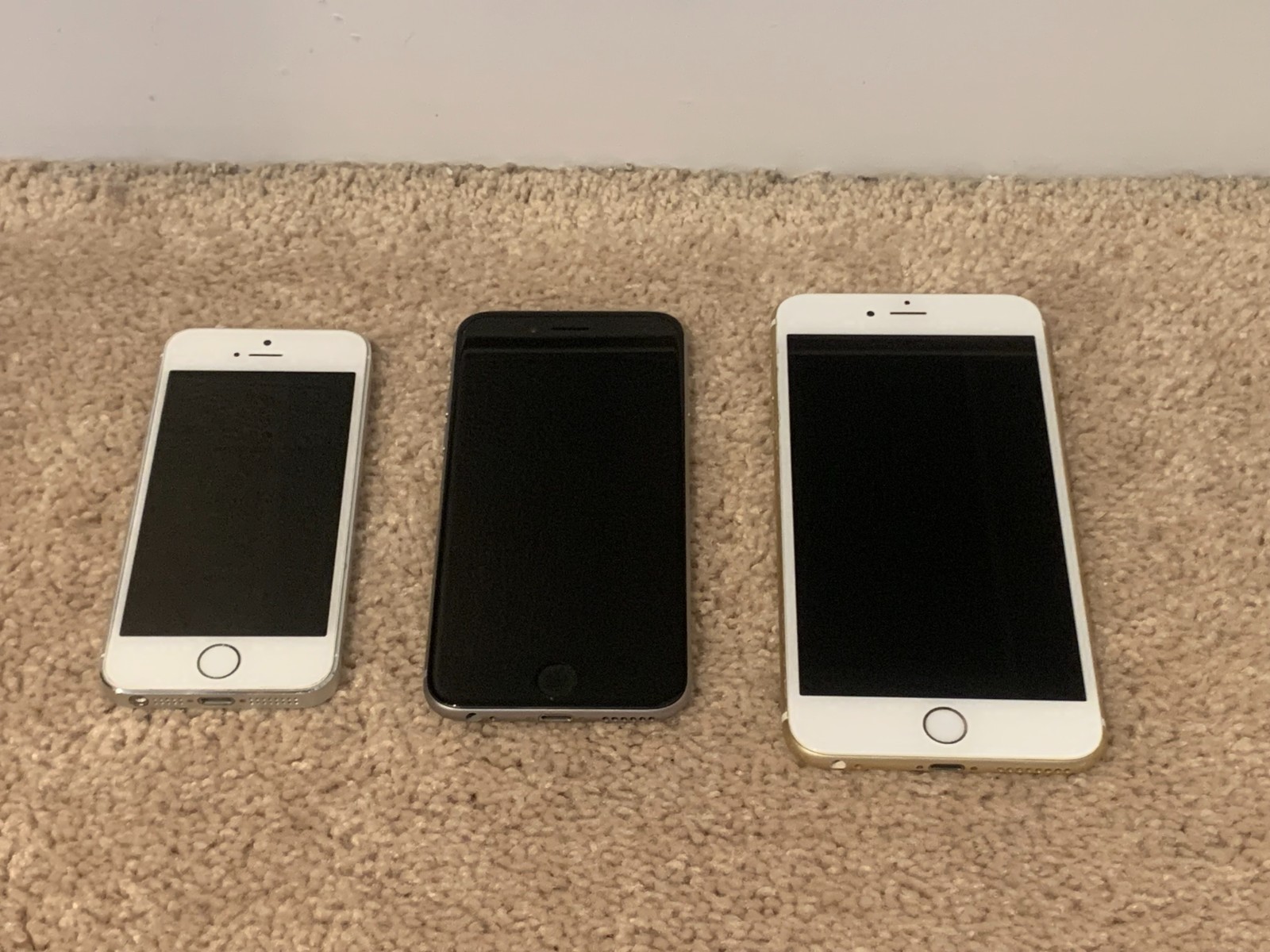 * APPLE * 3 Working iPhones A1533 A1549 A1634 Factory Reset (AT&T + Verizon) Lot