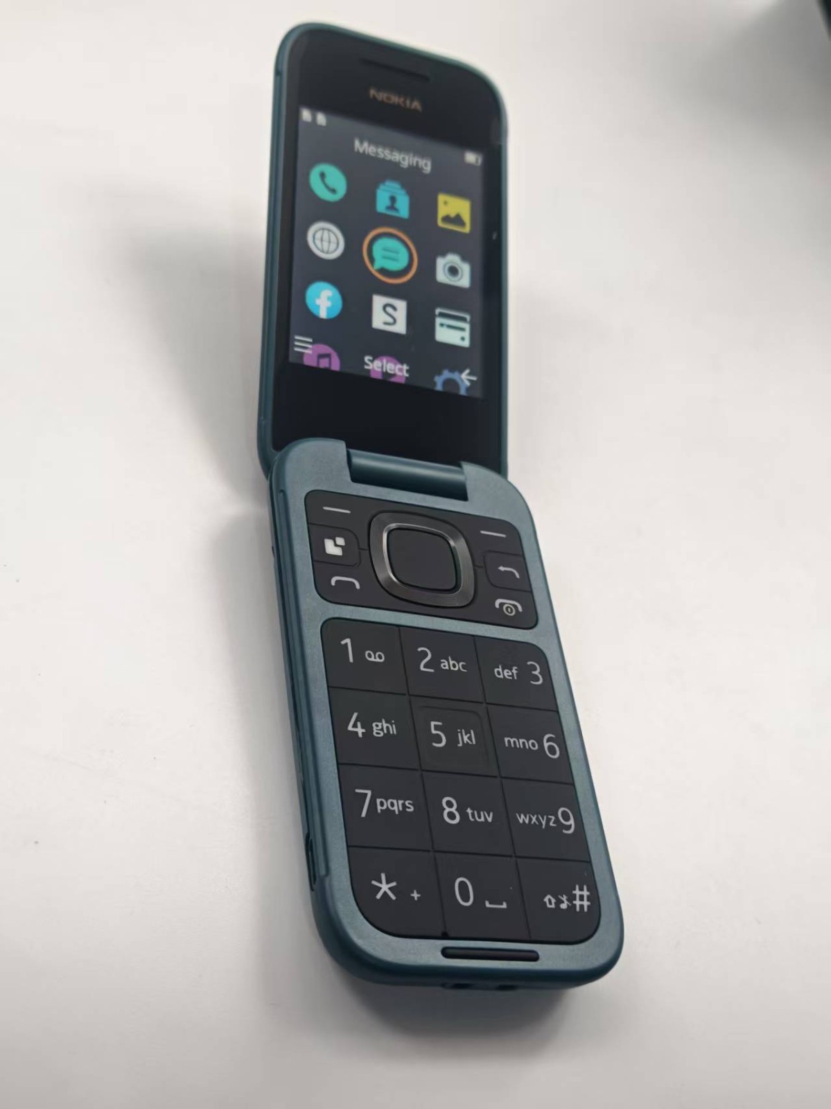 Nokia 2780 Flip 4G Single SIM phone Unlocked NEW