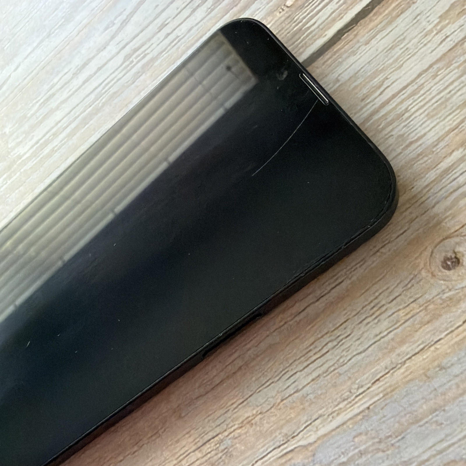 iPhone 16e 128gb ATT, Cricket Only