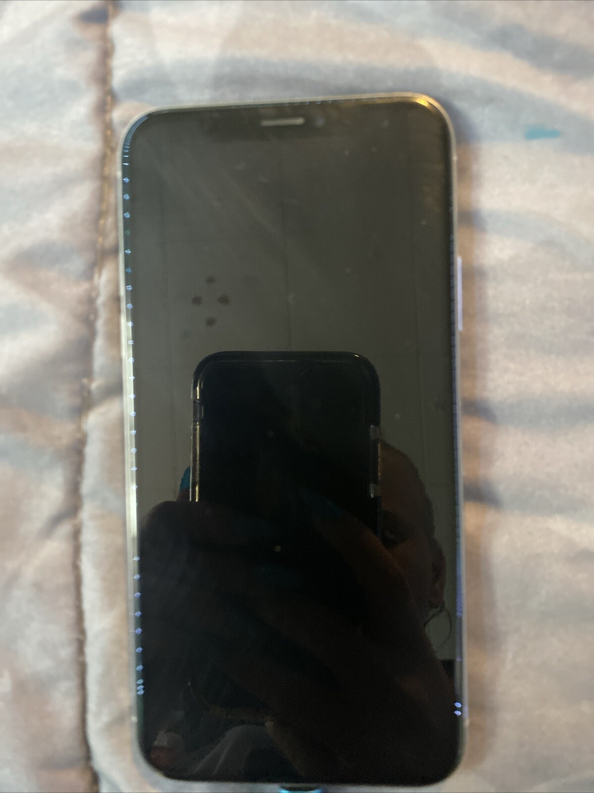 Apple iPhone XR (PRODUCT) White 128GB – (Cricket) A1984 (CDMA + GSM)