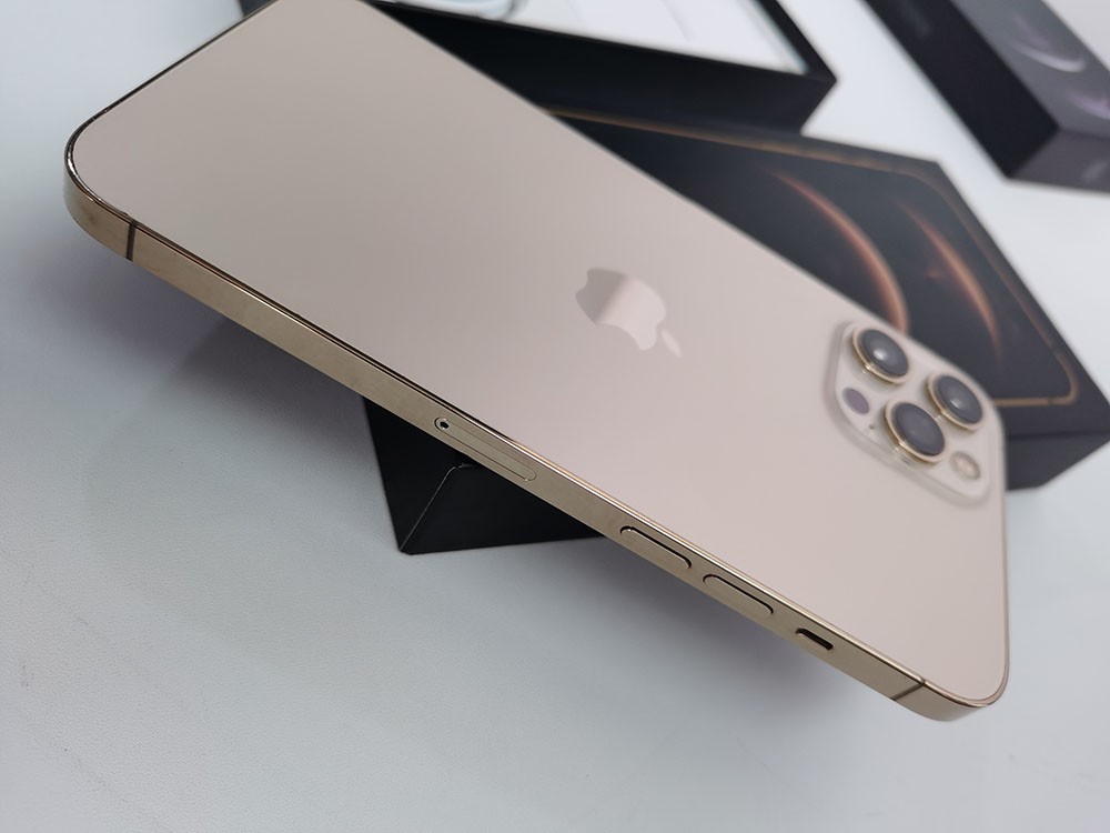 Boxed – iPhone 12 Pro Max 128GB/256GB/512GB (Unlocked) with FACE ID – GOLD