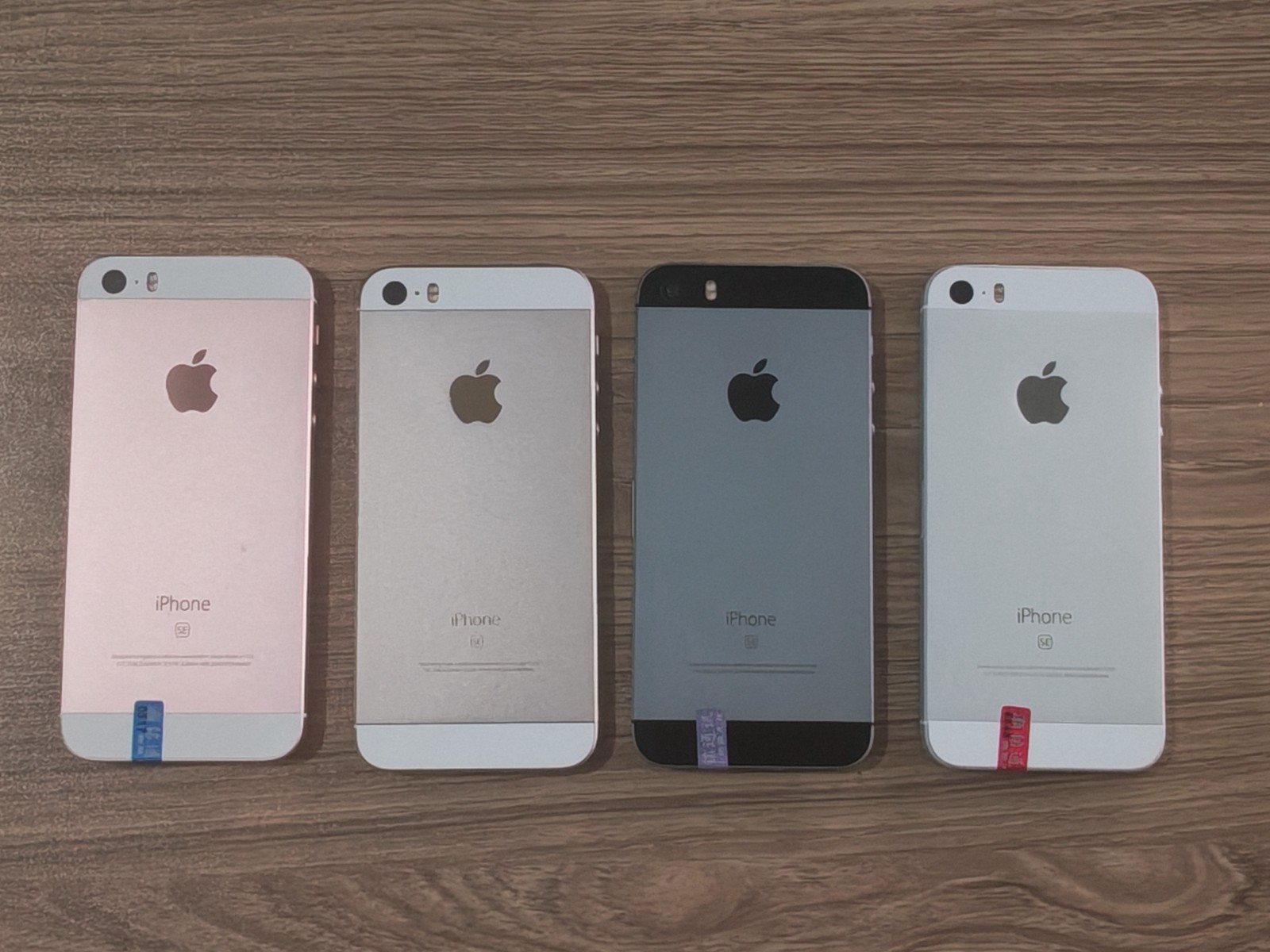 Excellent Apple iPhone SE 1st Gen Unlocked 16/32/64/128GB Gray Silver Rose Gold