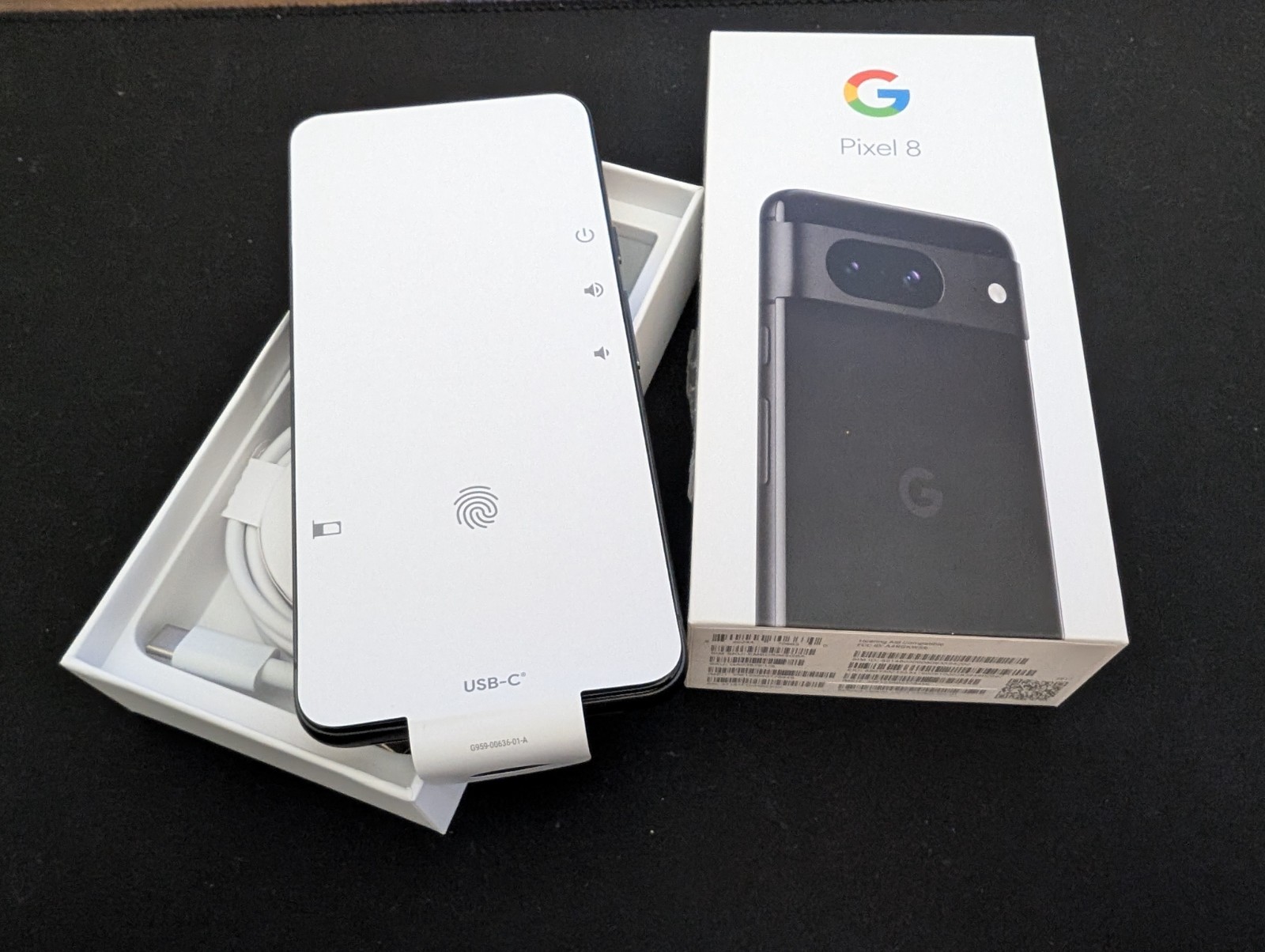Google Pixel 8 – 128GB – Obsidian – Verizon Locked – Mint Condition – In Film