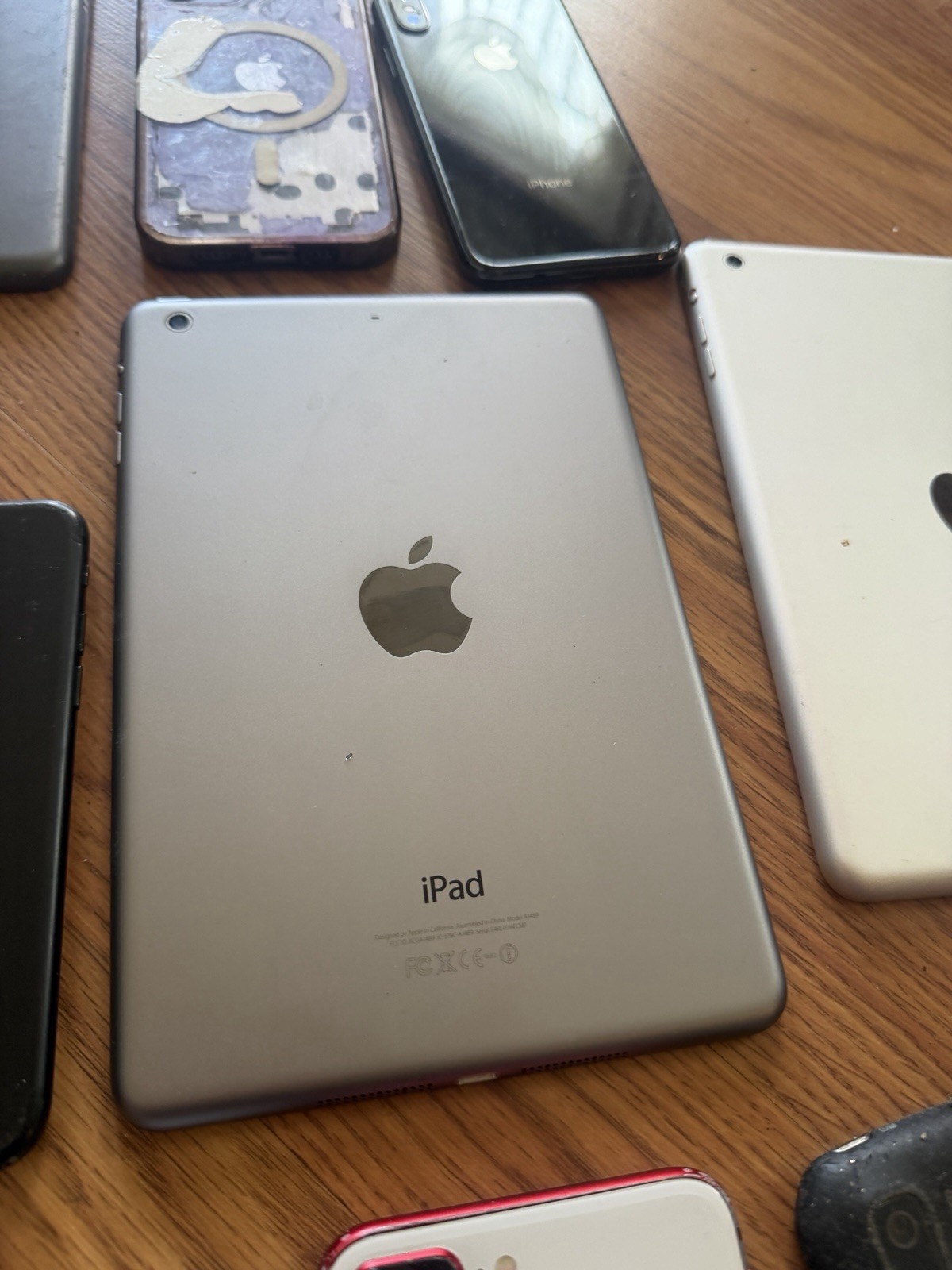 Lot Of Assorted Apple iPhones, Tablets – For Scrap only or PARTS ONLY