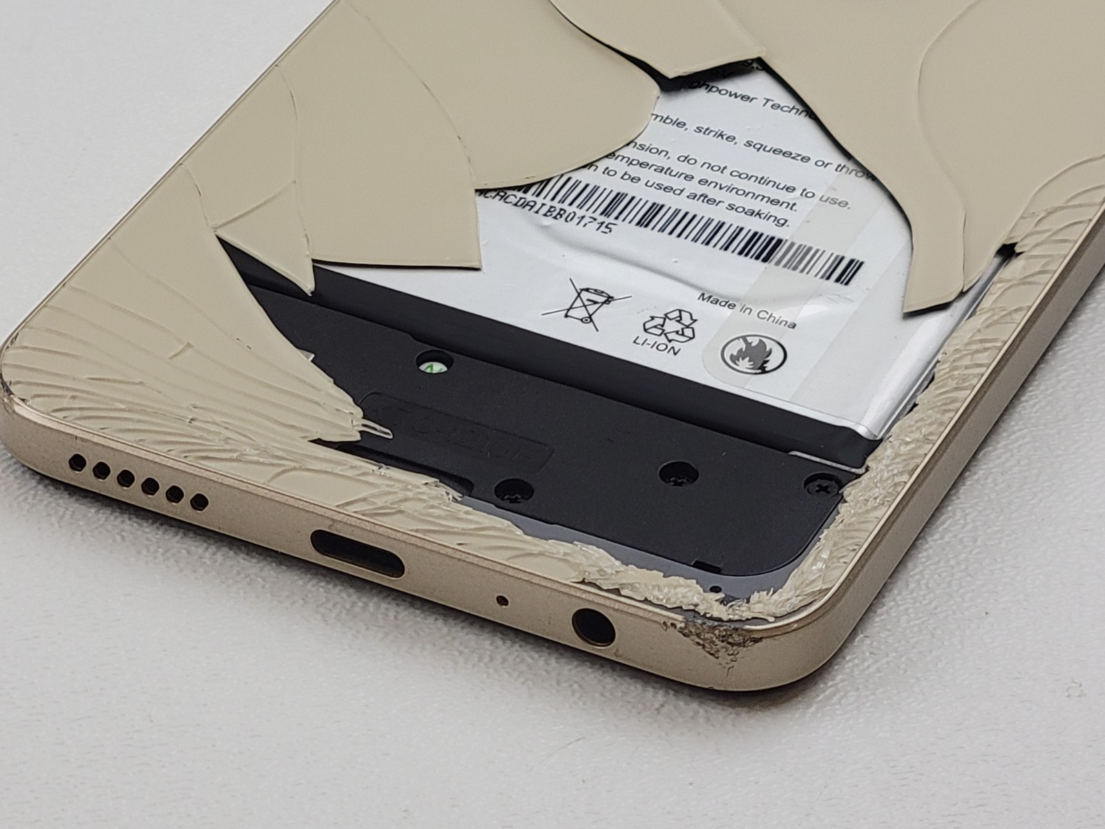 NUU Mobile A25 (S6703L) 128GB – Gold (GSM Unlocked) Dual SIM – BLEMISHED – H2179