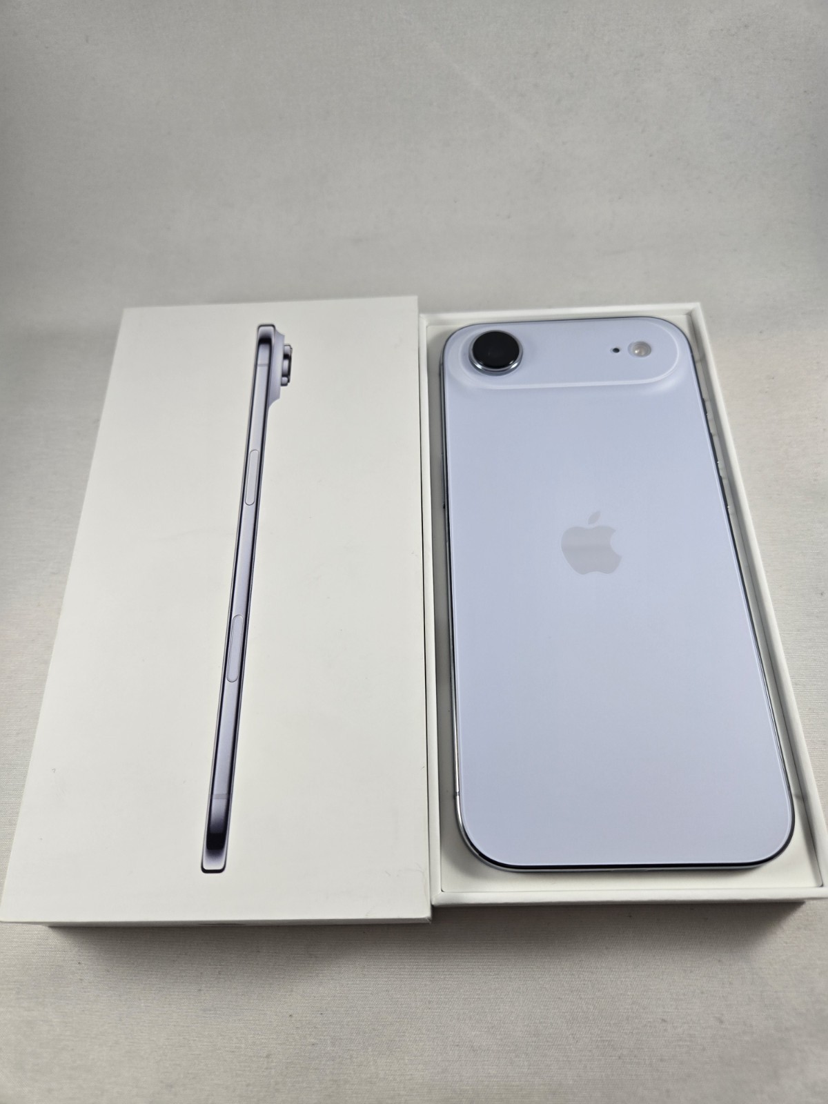 iPhone 17 Air Apple – 256GB sky Blue (Unlocked)