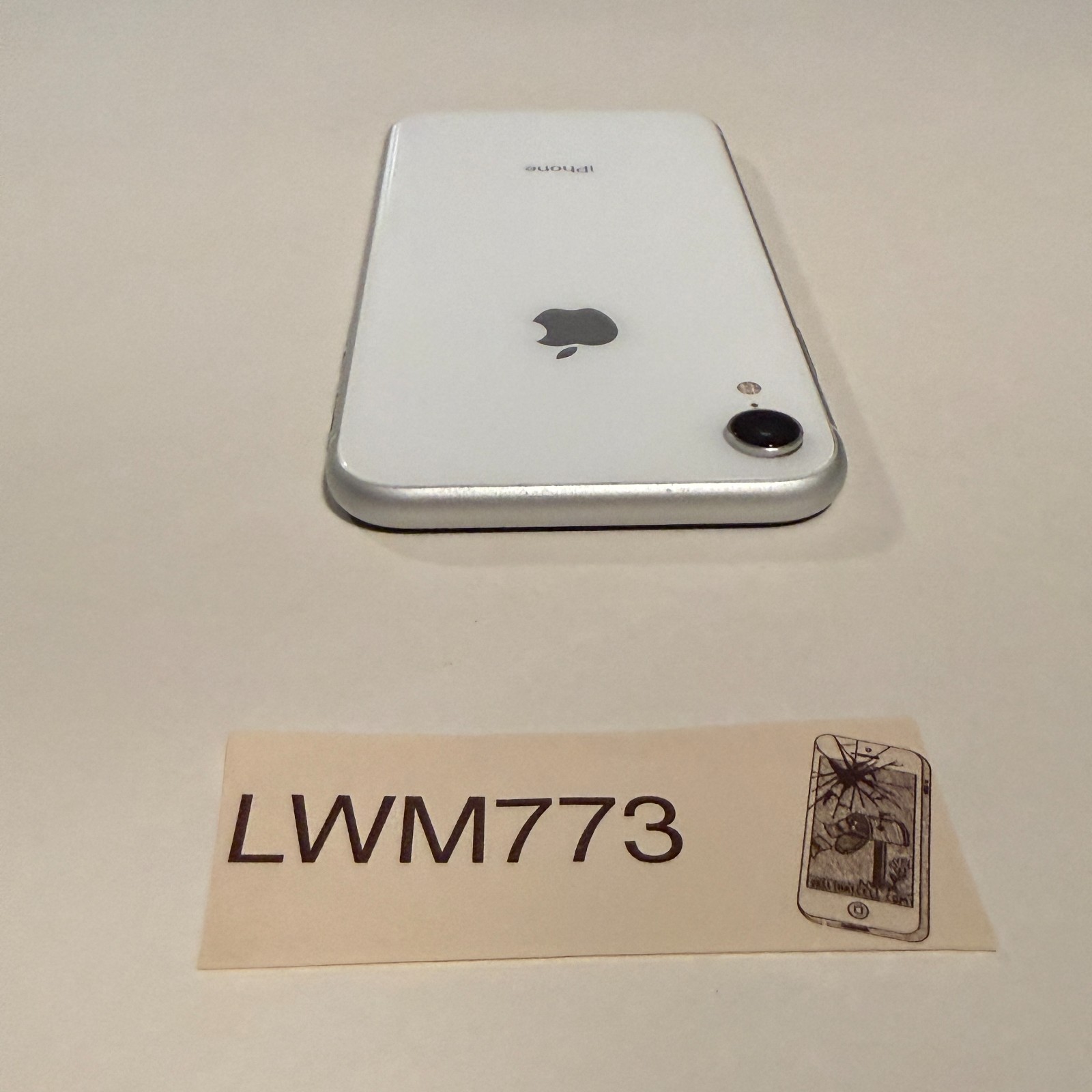 Apple iPhone XR 64GB White A1984 (AT&T / Cricket) Fully Functional – B Grade