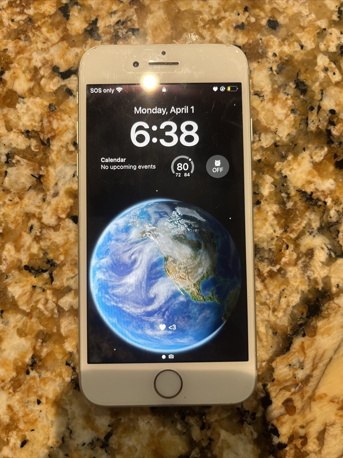 Apple iPhone 8 – 256GB – Silver (Unlocked) A1863 (CDMA + GSM)