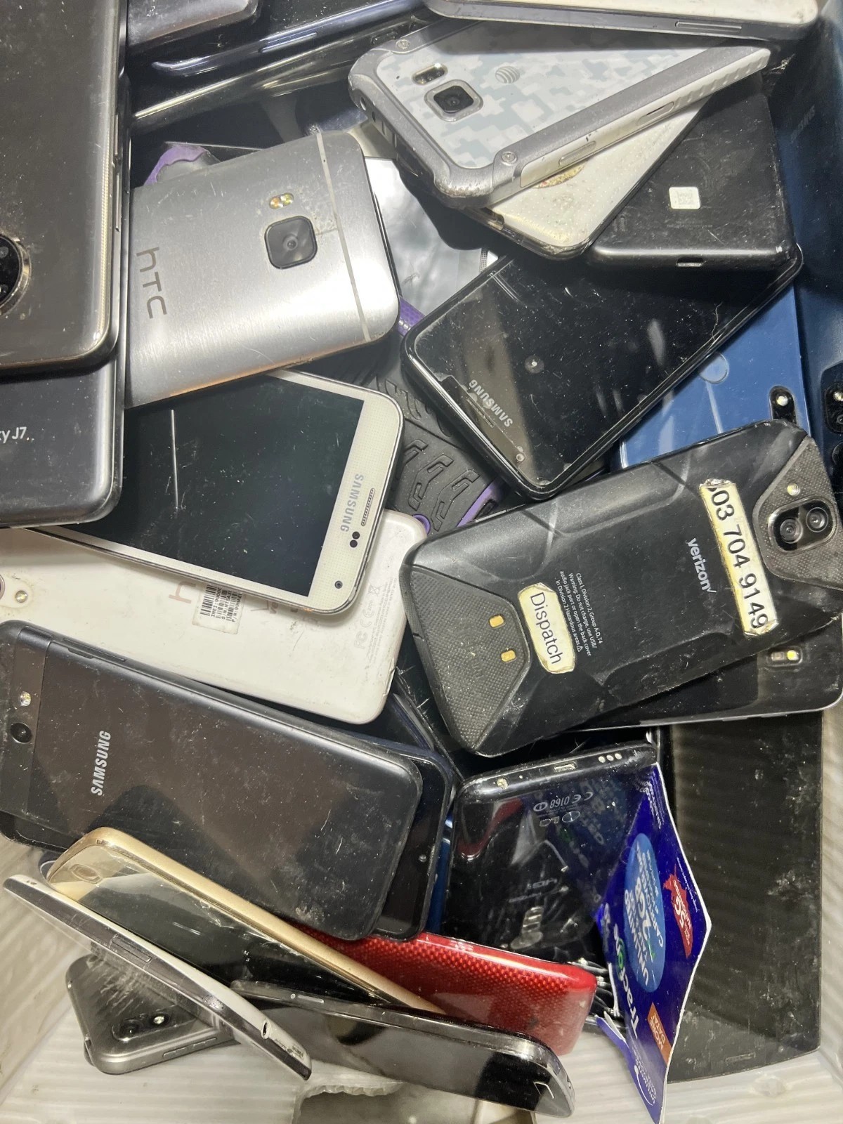 Lot of Assorted Smart Phones For Parts/Repair/Trade-In/Gold Recovery *AS-IS* 📖