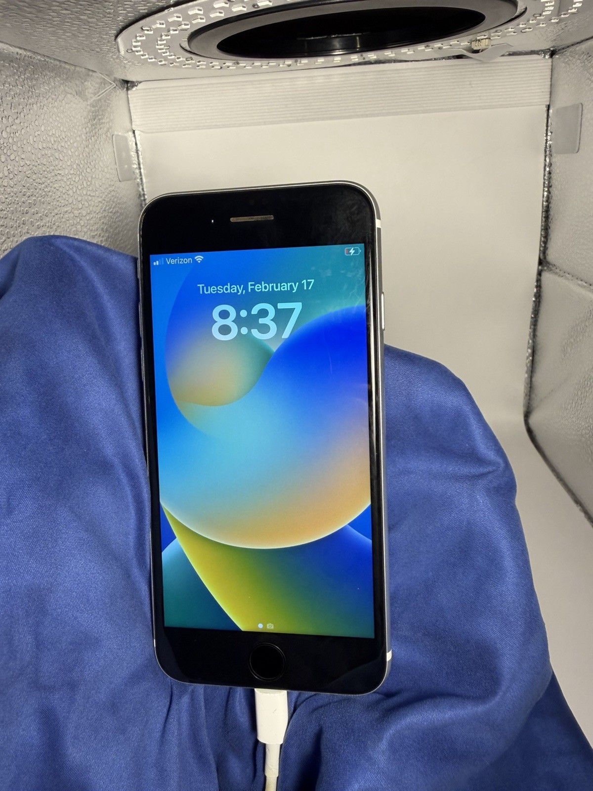 Apple iPhone SE 2nd Gen 64GB A2275 White Unlocked – Used – Free Shipping