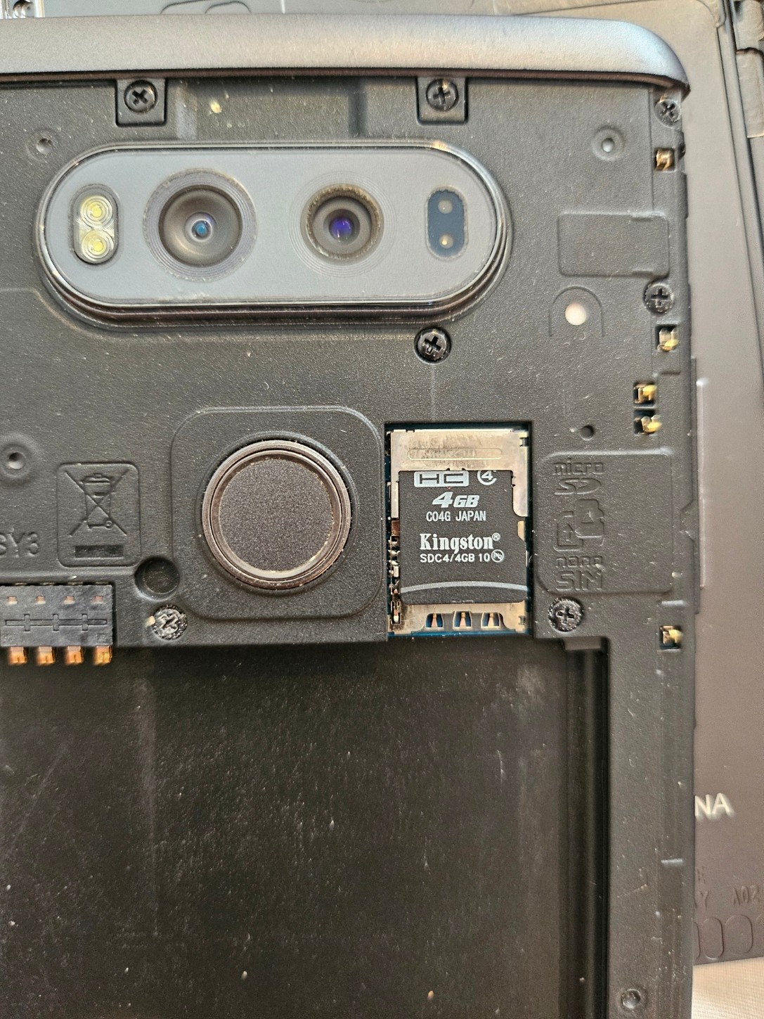 BRICKED / FOR PARTS ONLY – LG V20 US996 64GB Unlocked with Accessories