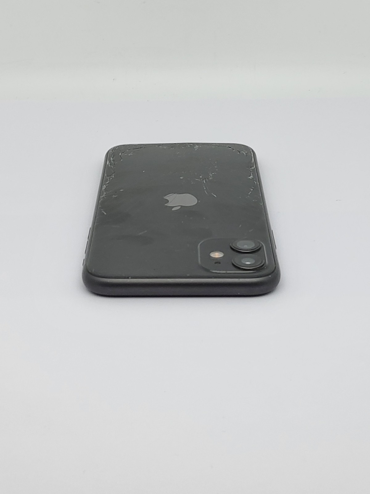 Apple iPhone 11 (Factory Unlocked) 64GB | Black | A2111 – Cracked Back