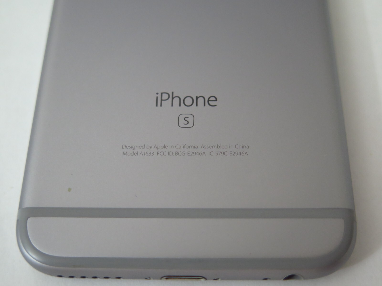 Apple iPhone 6S 32GB A1633 GSM Unlocked Smartphone Space Gray