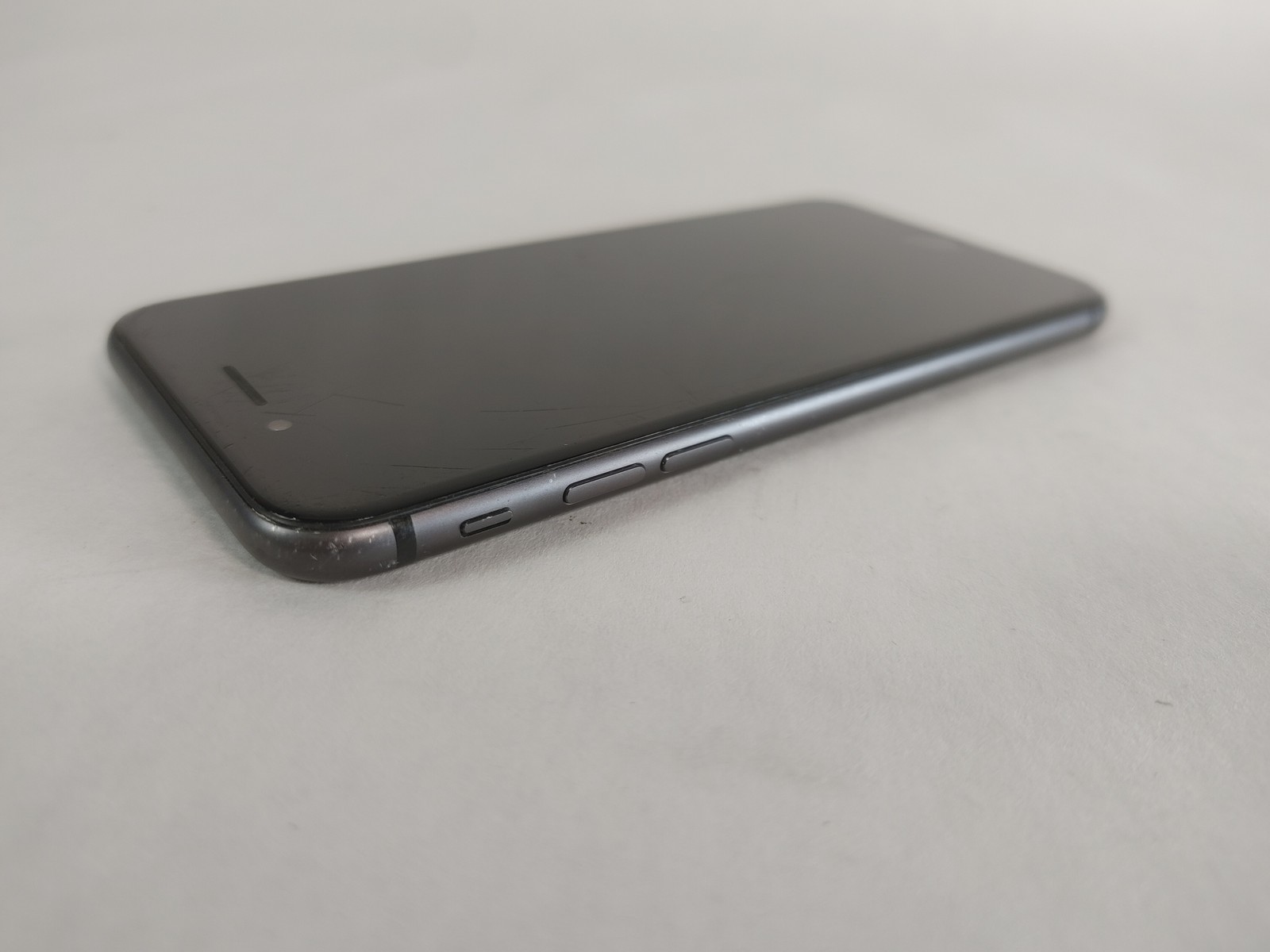 Apple iPhone 8 A1905 64 GB iOS 16.7.16 AT&T Only (Wi-Fi + 4G)