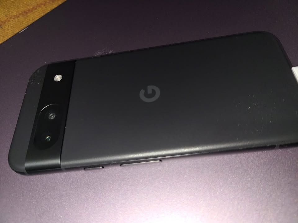 Google Pixel 8 – 128 GB – Obsidian (Unlocked)