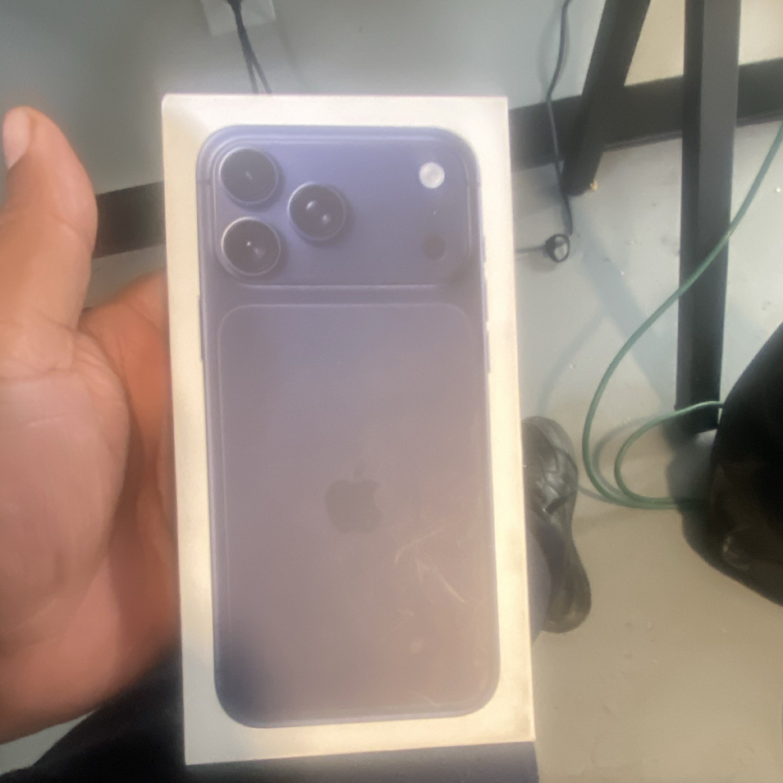 Apple iPhone 12MP Dual Camera 5G Face Recognition Purple Bluetooth Wi-Fi NFC