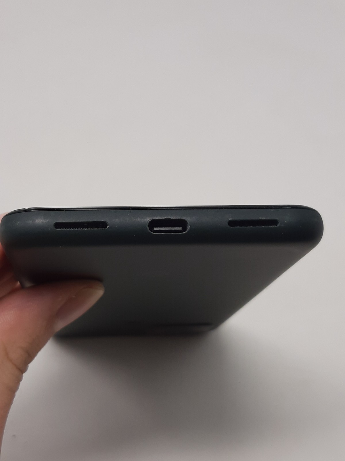 Google Pixel 5a – 128 GB – Mostly Black (Unlocked)