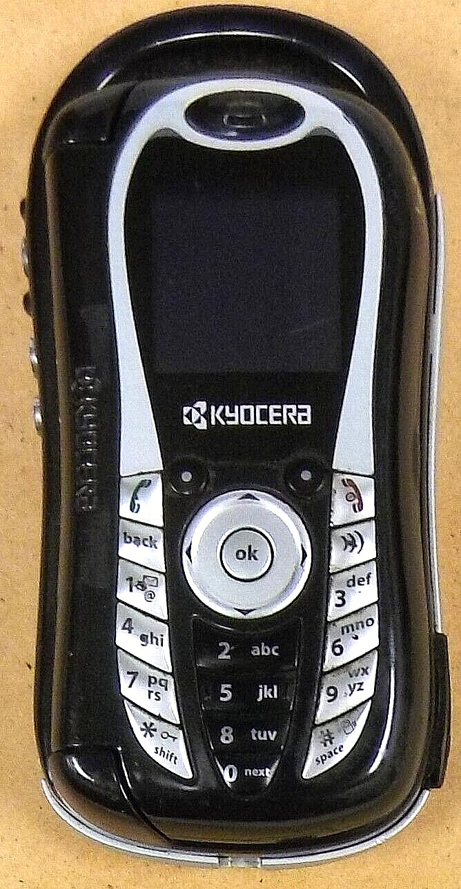 Kyocera Strobe / Switch Back K612B – Black ( MetroPCS ) Very Rare CDMA Phone