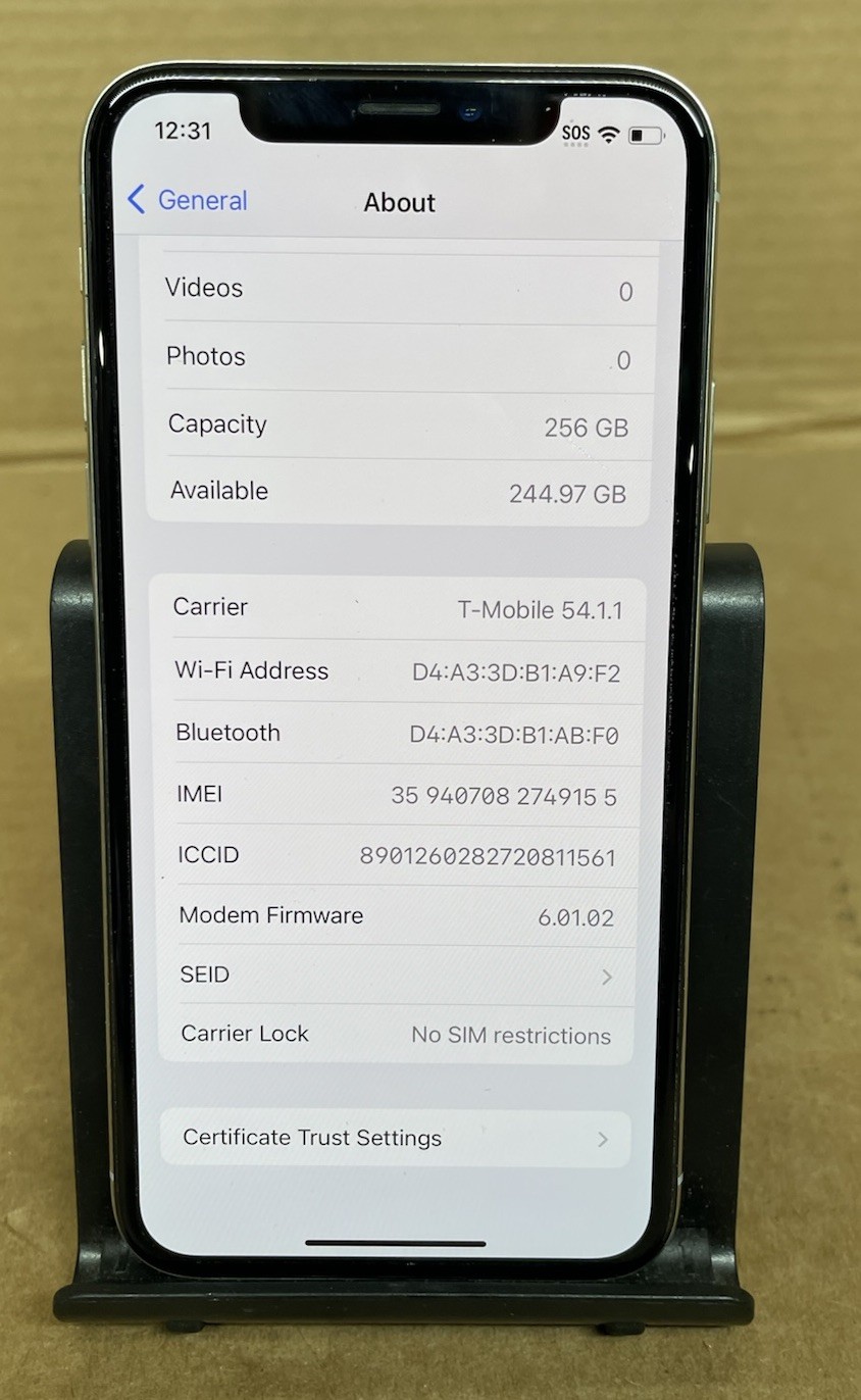 Apple iPhone X 256GB A1901 Space Gray (Unlocked) | BATTERY NEEDS SERVICE