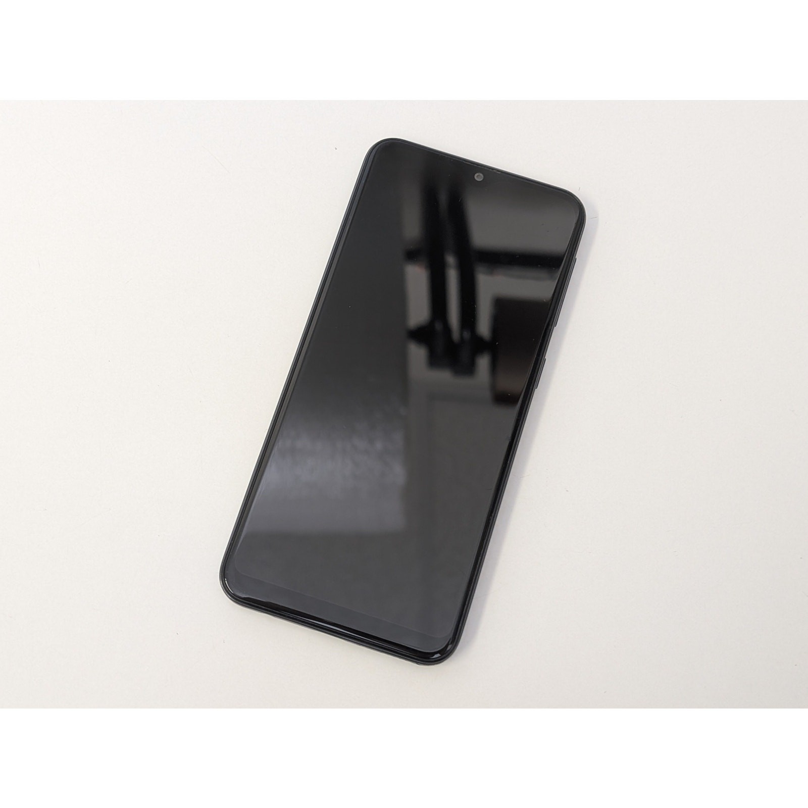 Samsung Galaxy A10e SM-A102U (Network Locked to AT&T) – 32GB – Black – USED