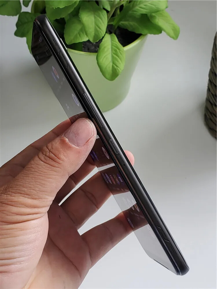 Original Asus ROG 2 Gaming SmartPhone ROG Phone II 6.59″ Snapdragon 855+ 6000mAh