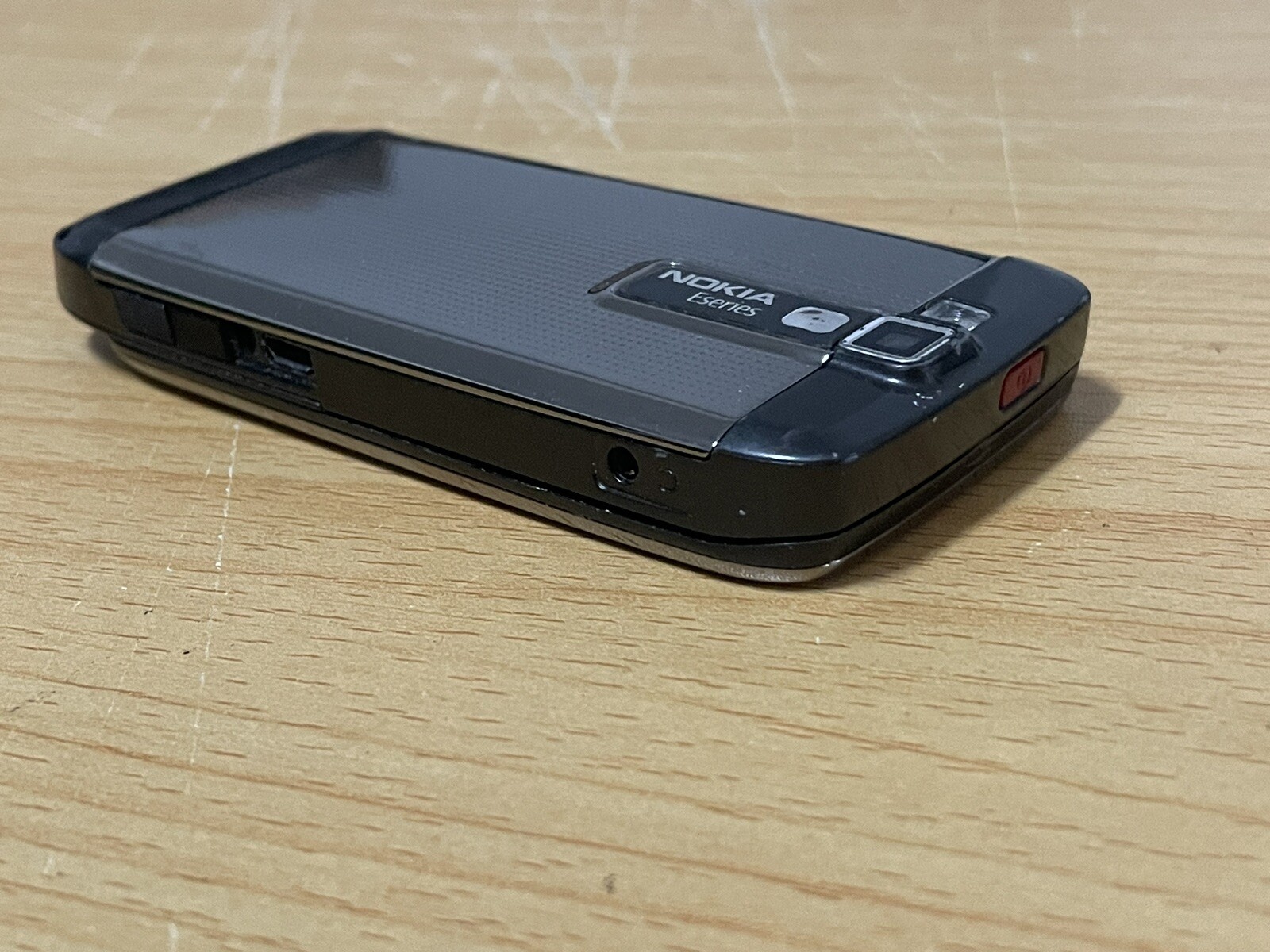 Nokia E66 Phone With Battery Charger All Original 128mb Additional