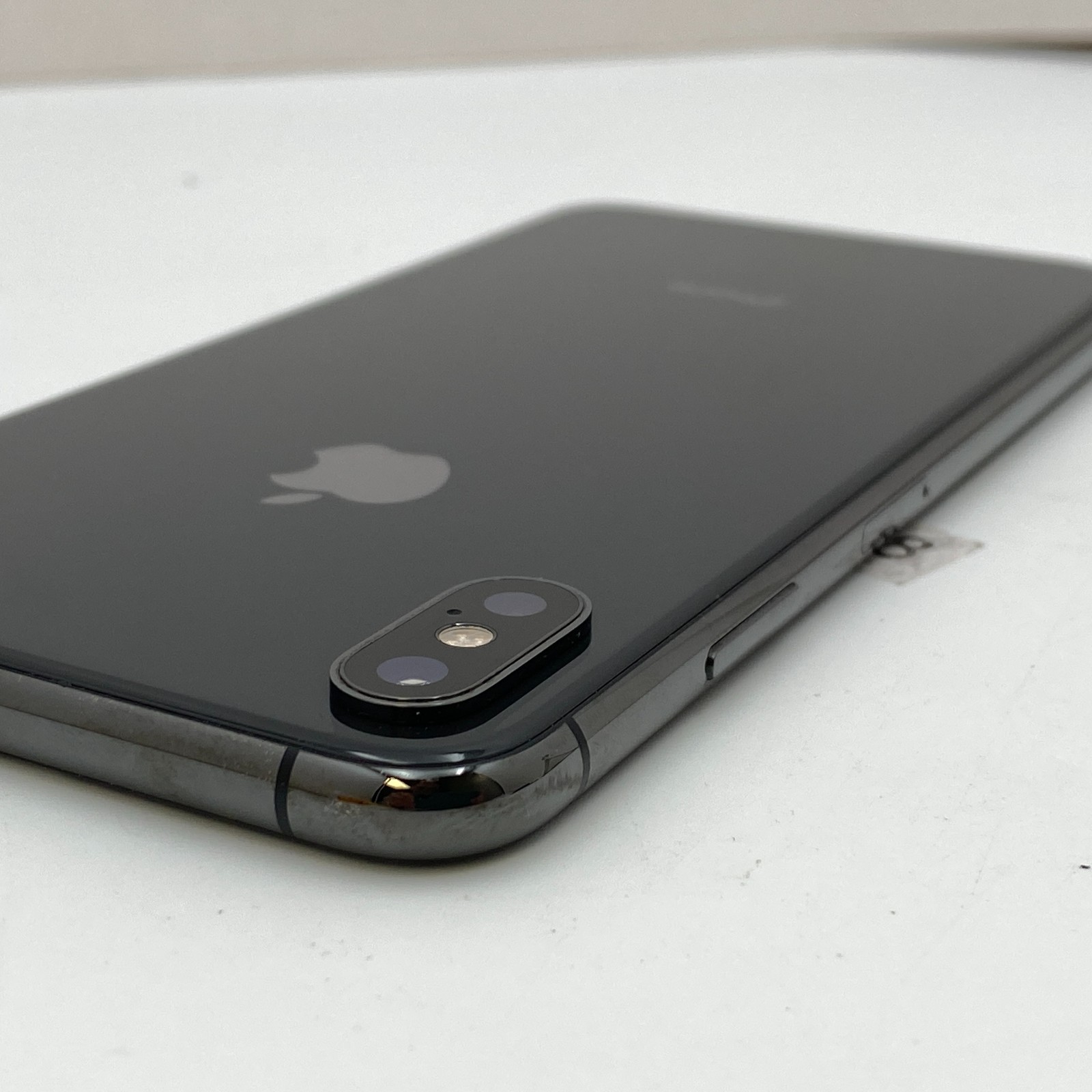 Apple iPhone XS Max – 64GB – Space Gray (Unlocked) – CRACKED SCREEN, LCD ISSUE