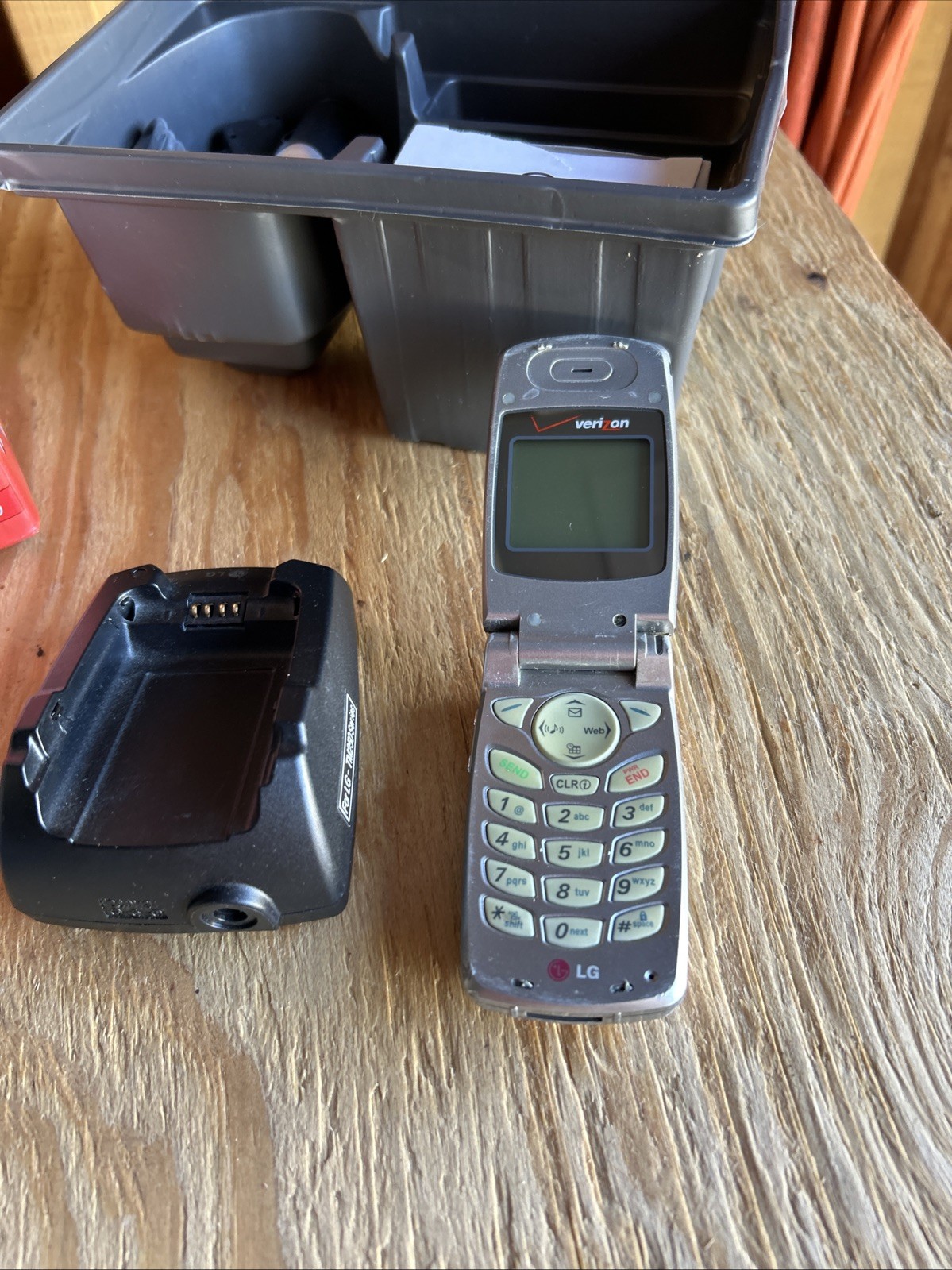 LG VX3100A Verizon Flip Phone Vintage Cell Phone Works Great Everything Included
