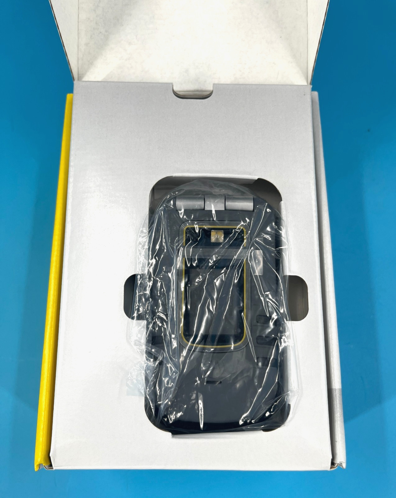 *NEW Motorola Nextel Brute i680 GRAY Cellular Phone w/Accessories FREE SHIPPING*