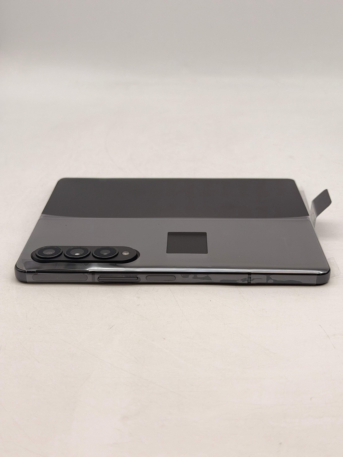 Unlocked Samsung Galaxy Z Fold4 7.6″ SM-F936U1 256GB Phantom Black – Excellent