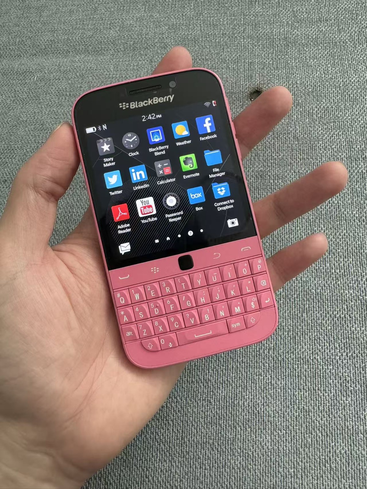 BlackBerry Classic Q20 16GB+2GB RAM Unlocked 4G LTE Qwerty Keyboard Mobile Phone