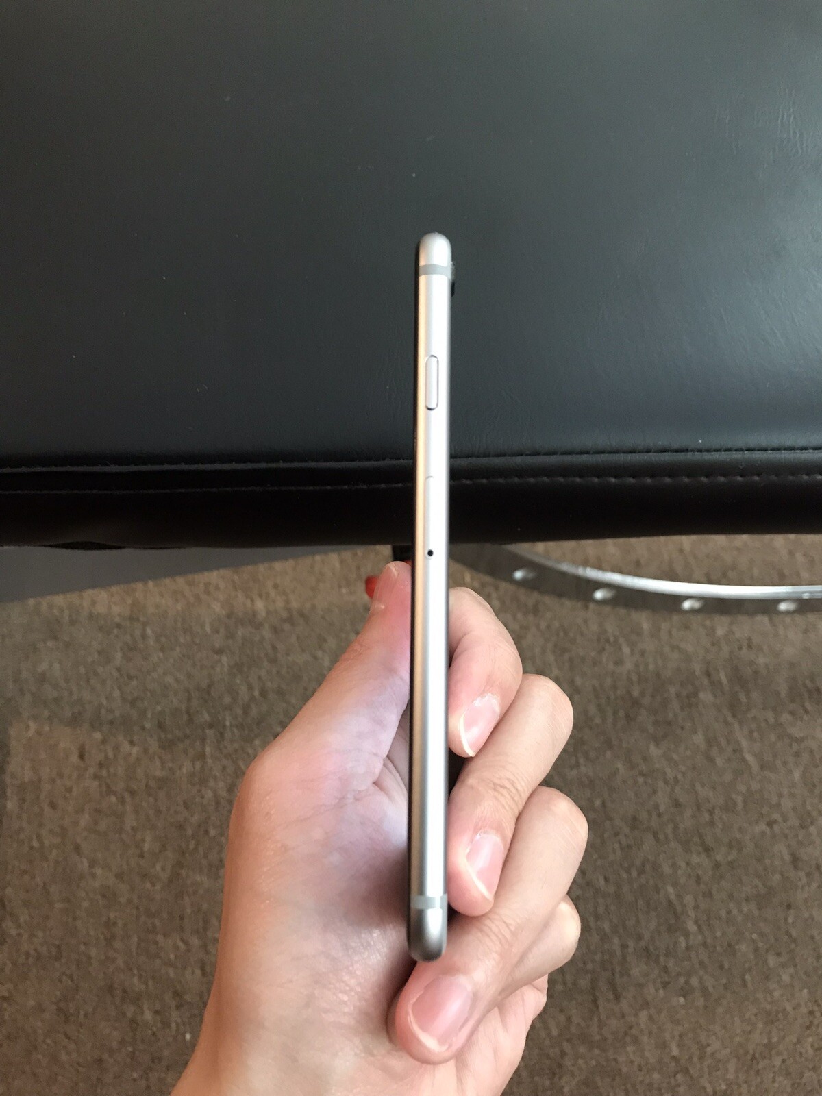 Apple iPhone 6s – 64GB – Space Gray (AT&T) A1633 (CDMA + GSM)