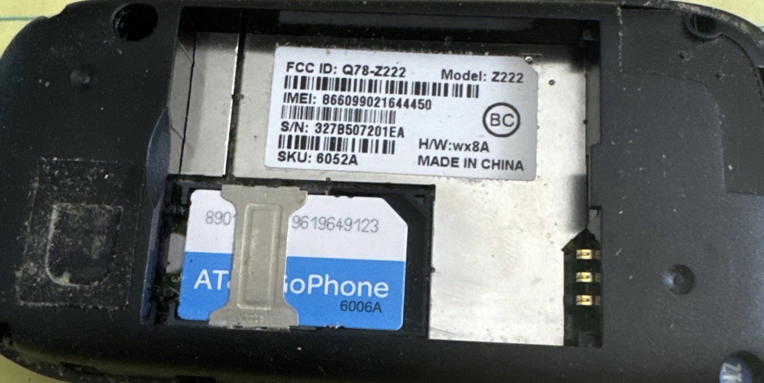 AT&T Cingular Model 2222 ,Flip IV Phone 4 GB, Black (Read)