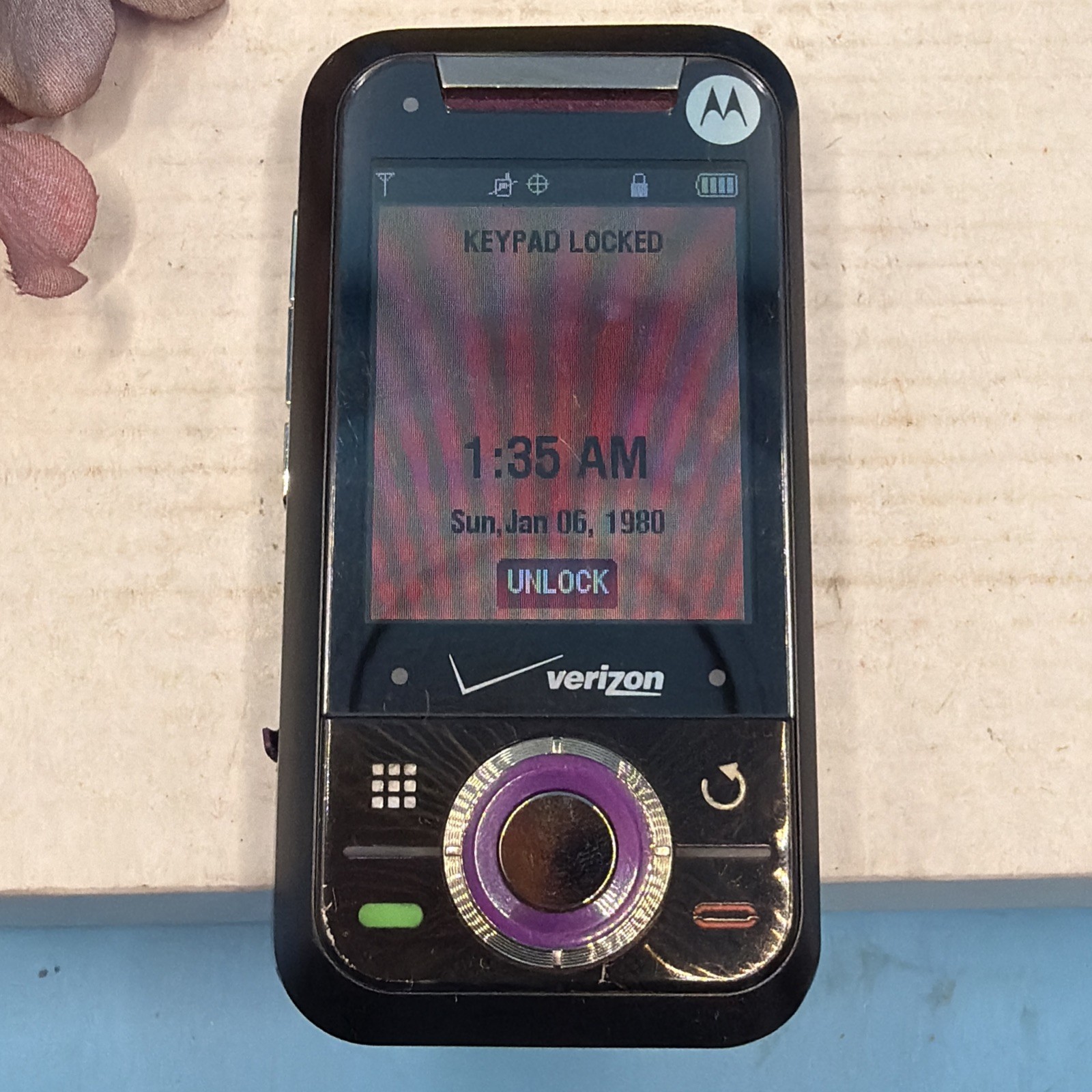 Motorola Rival A455 – Purple and Black ( Verizon ) Very Rare Slider Phone – READ