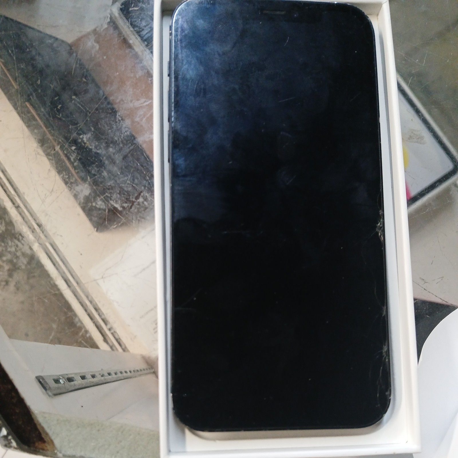 iPhone 12 64GB, Black, Unlocked fort part
