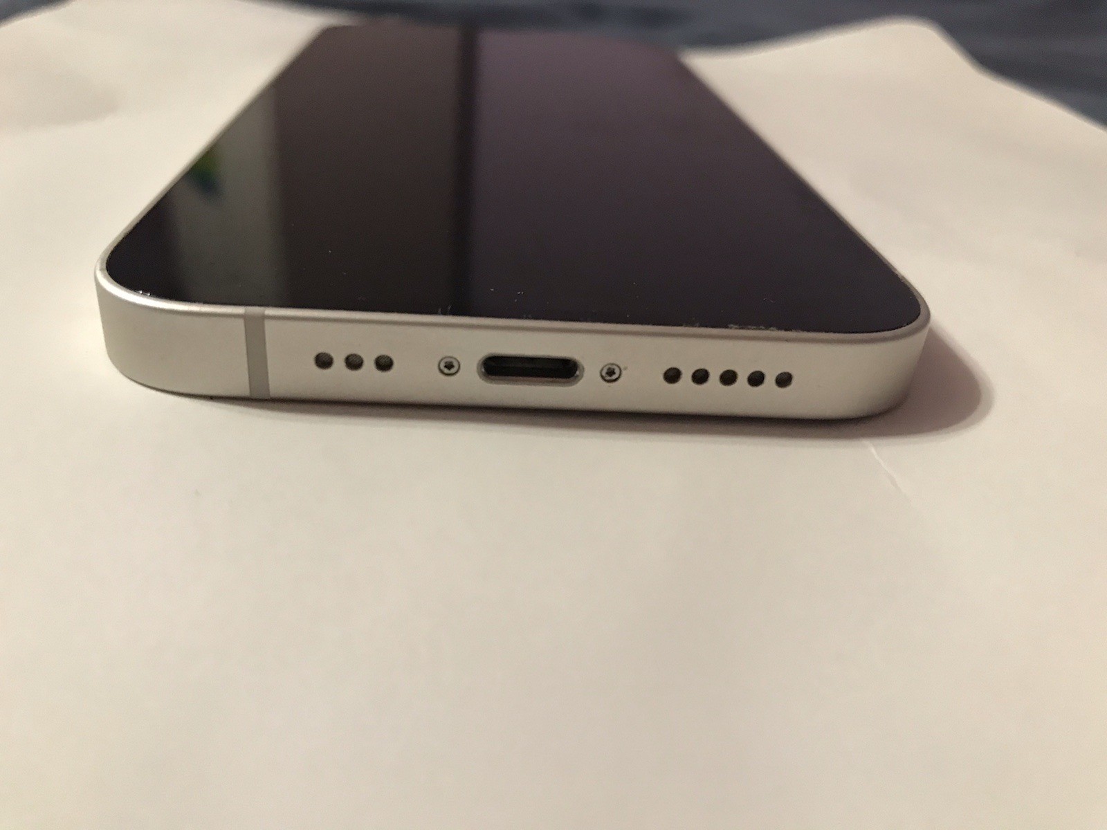 iphone 14 color starlight (white) , brand new without box.