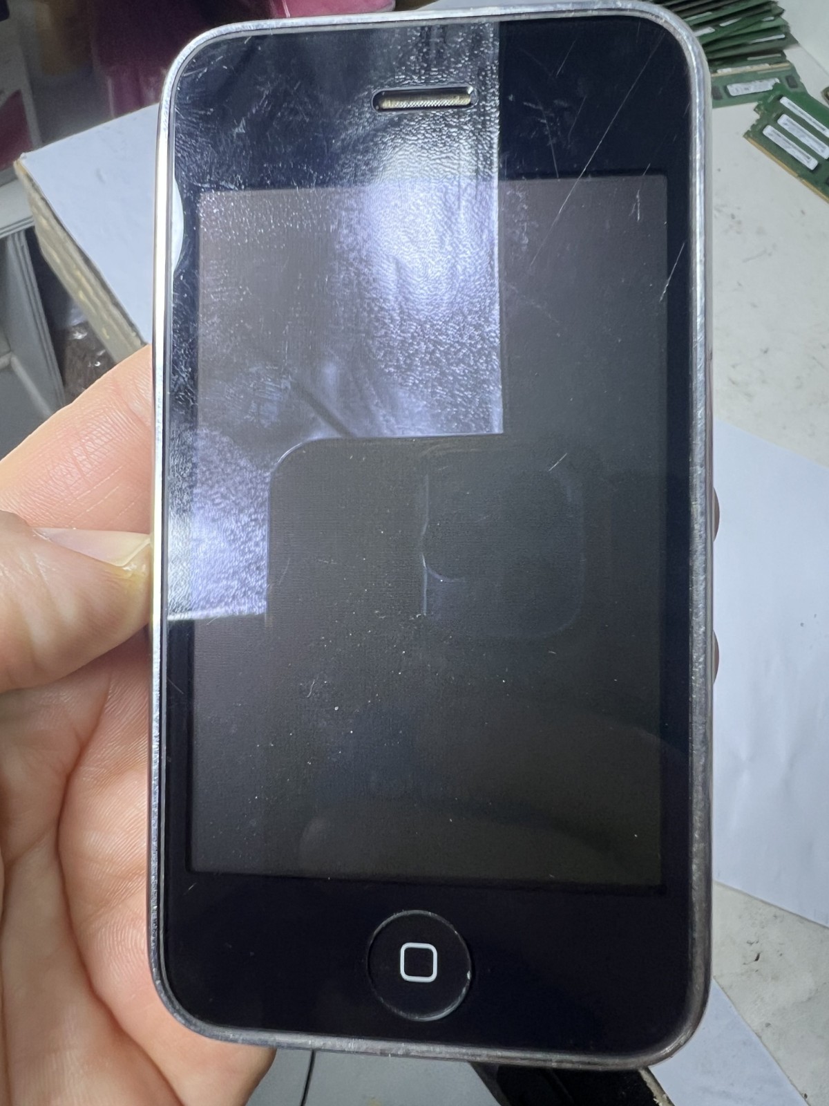 iPhone 3GS 16GB White A1241 MB705LL – rare iOS 4.2.1 (8C148) Tested and Working