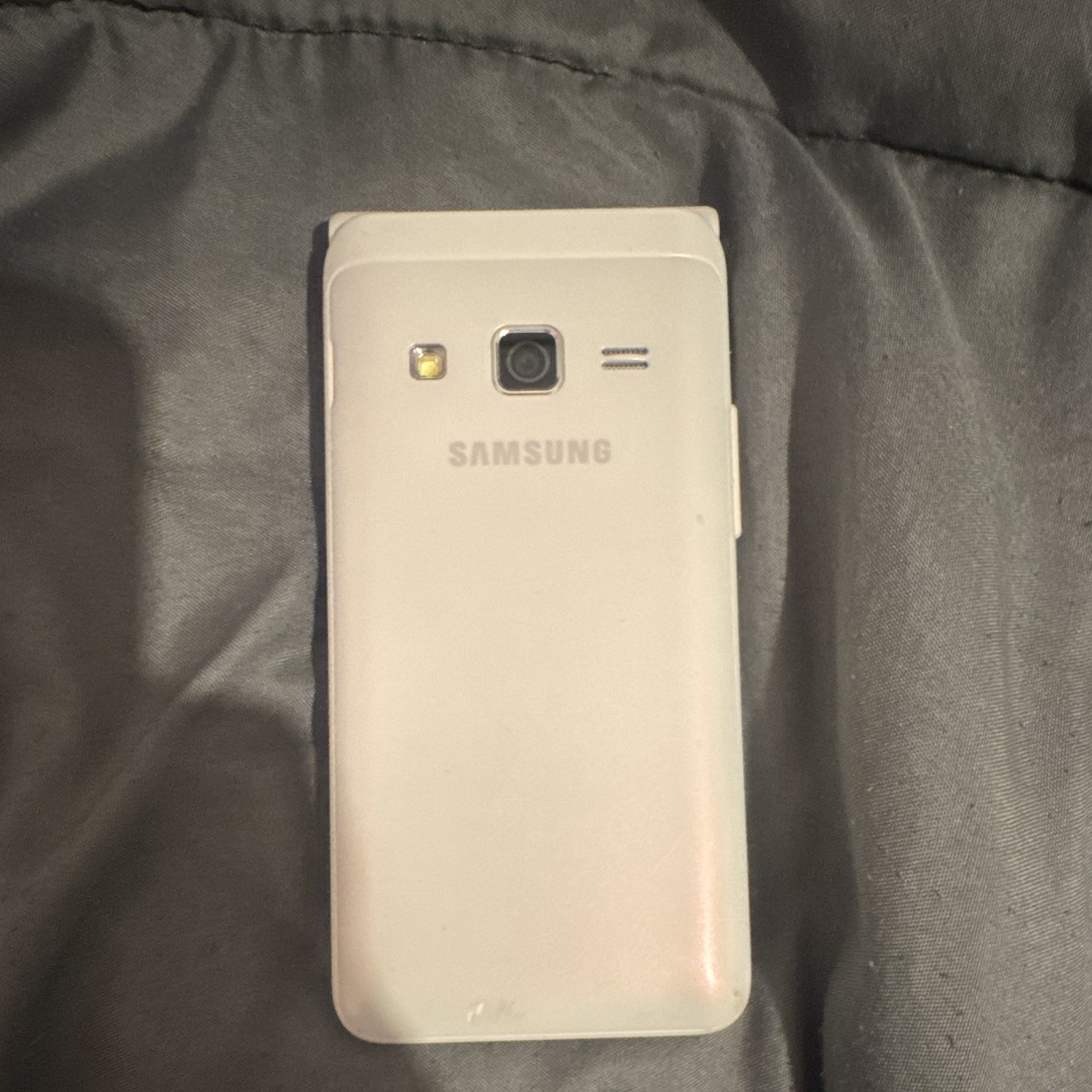 Samsung Galaxy Folder 2 SM-G160N Unlocked White Flip Android 32GB 8MP LTE